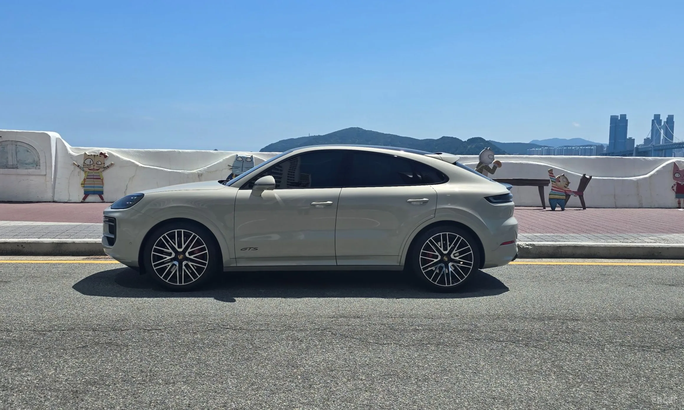 Porsche Cayenne (PO536) превью 6