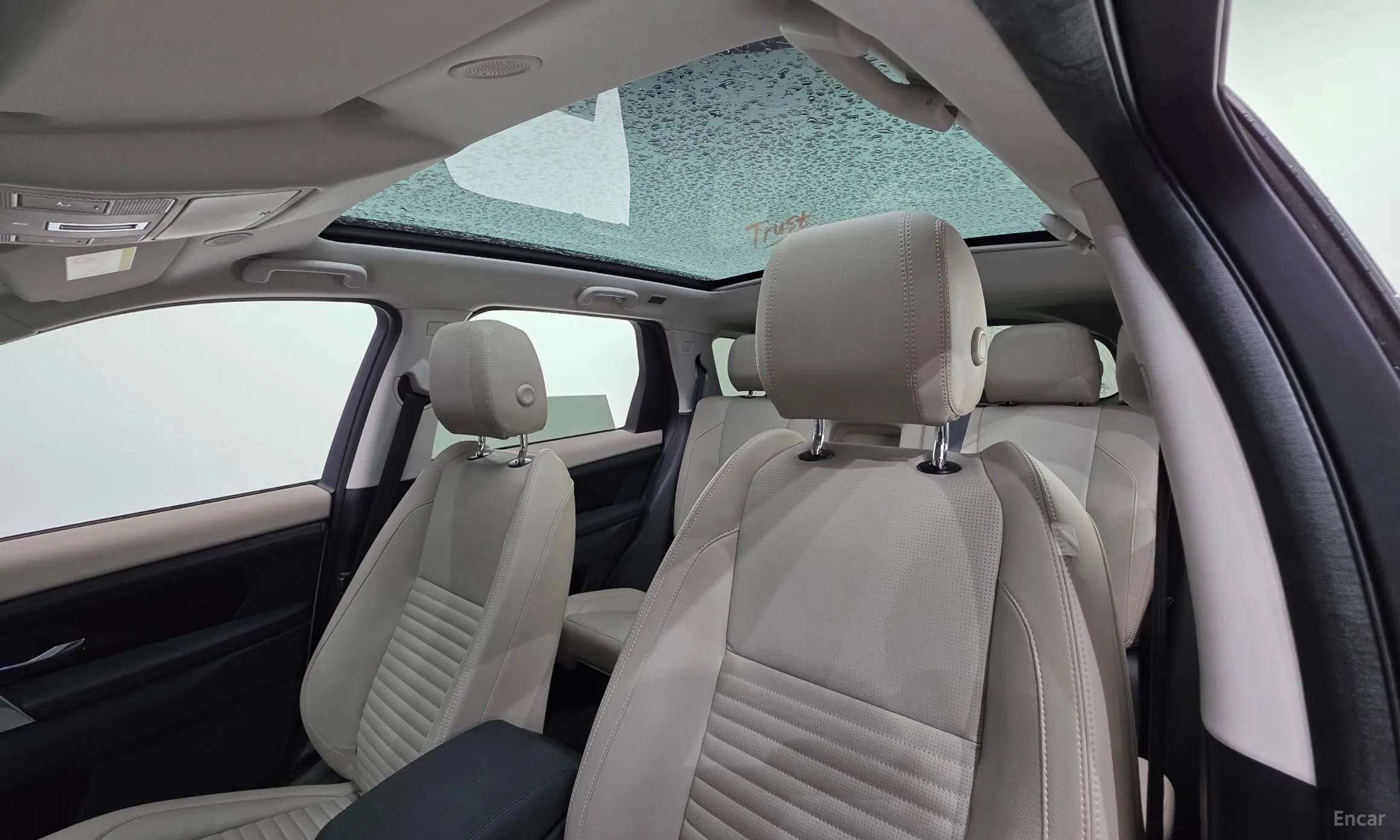 Land Rover Discovery Sports превью 11