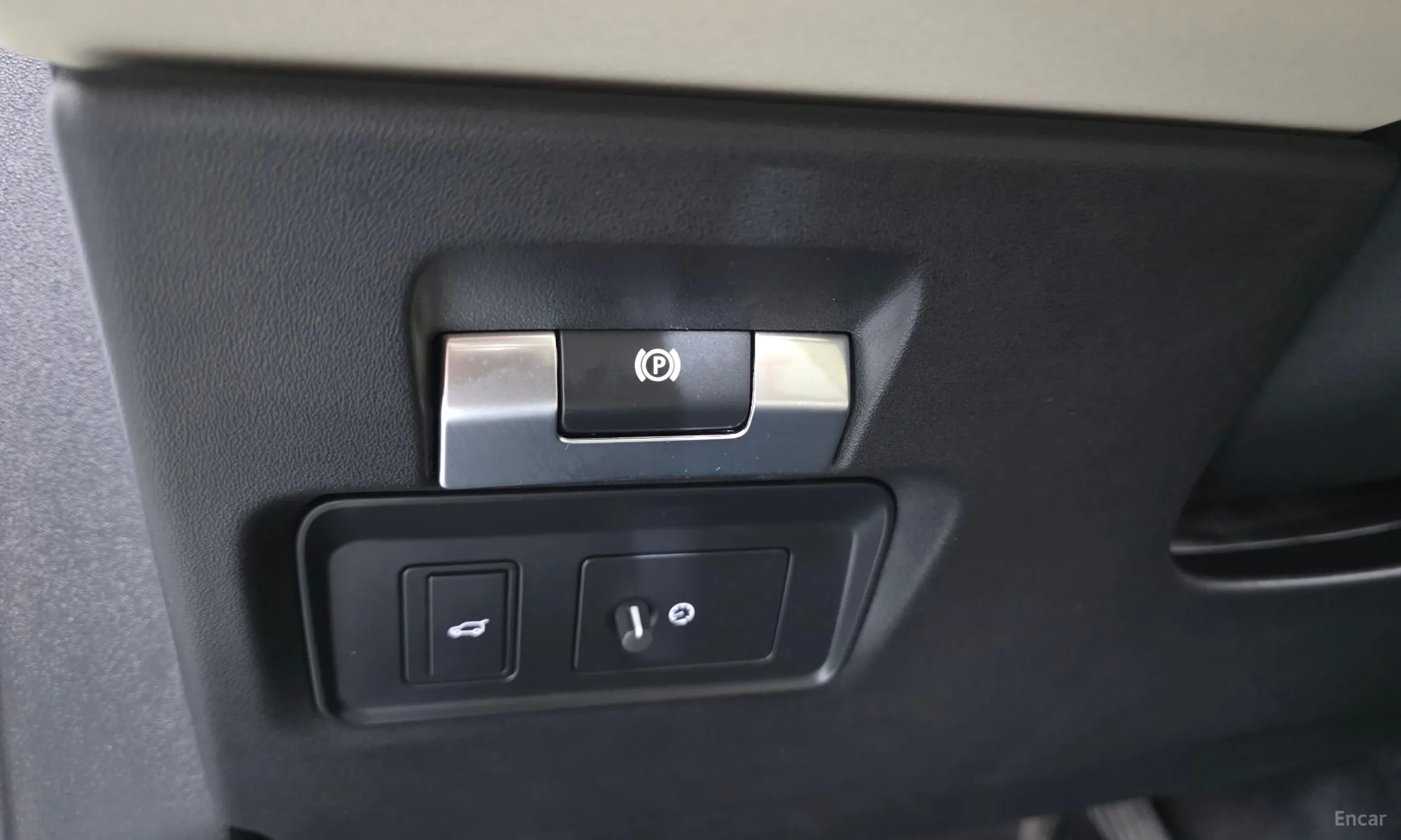 Land Rover Discovery Sports превью 13