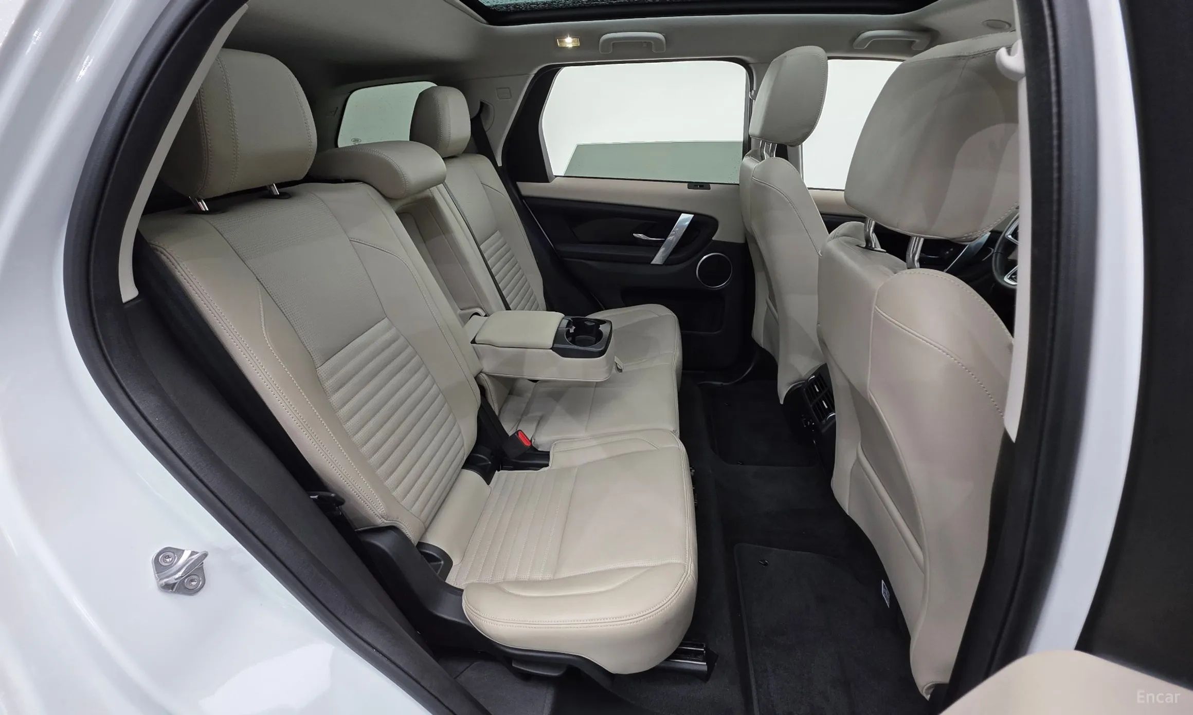 Land Rover Discovery Sports превью 19