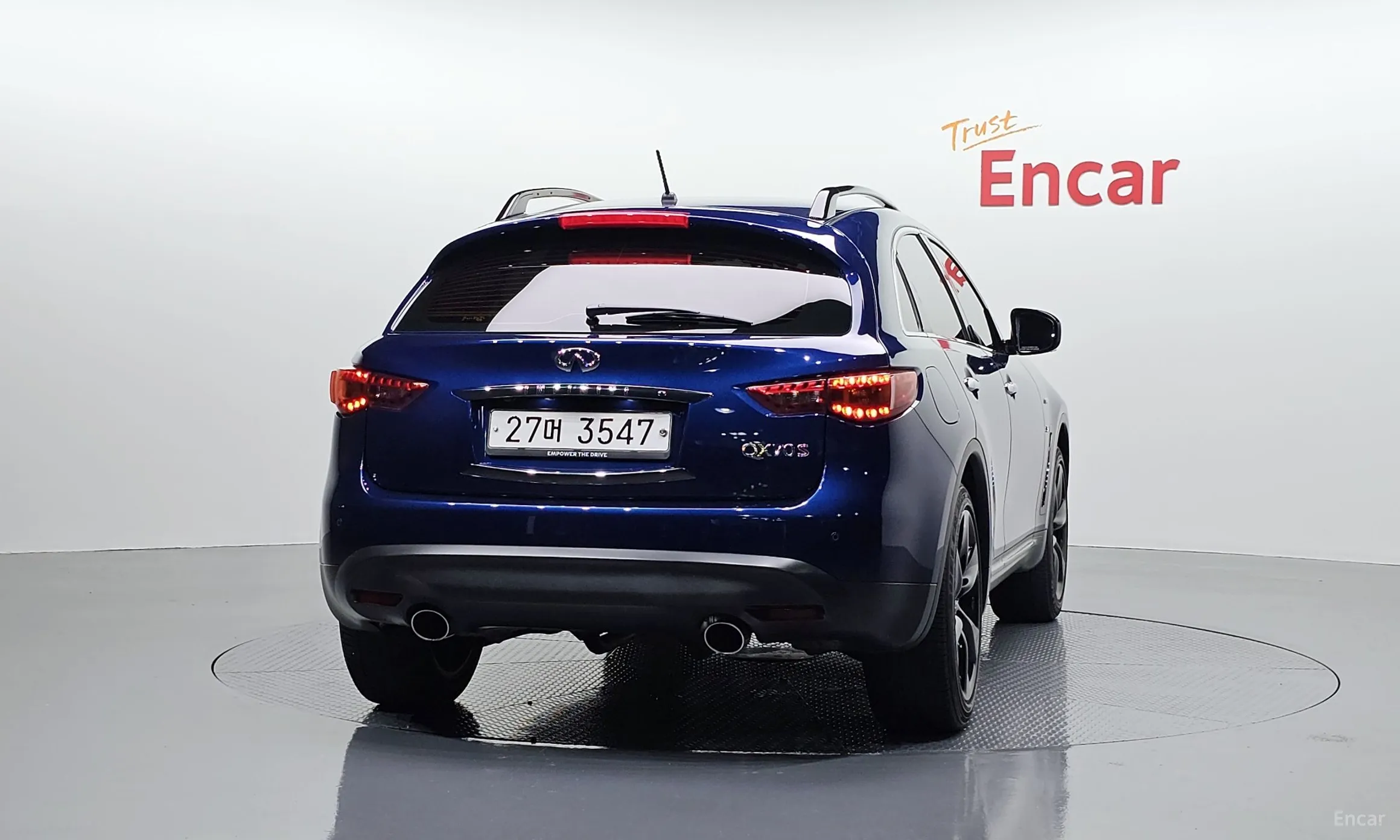 Infiniti QX70 превью 4