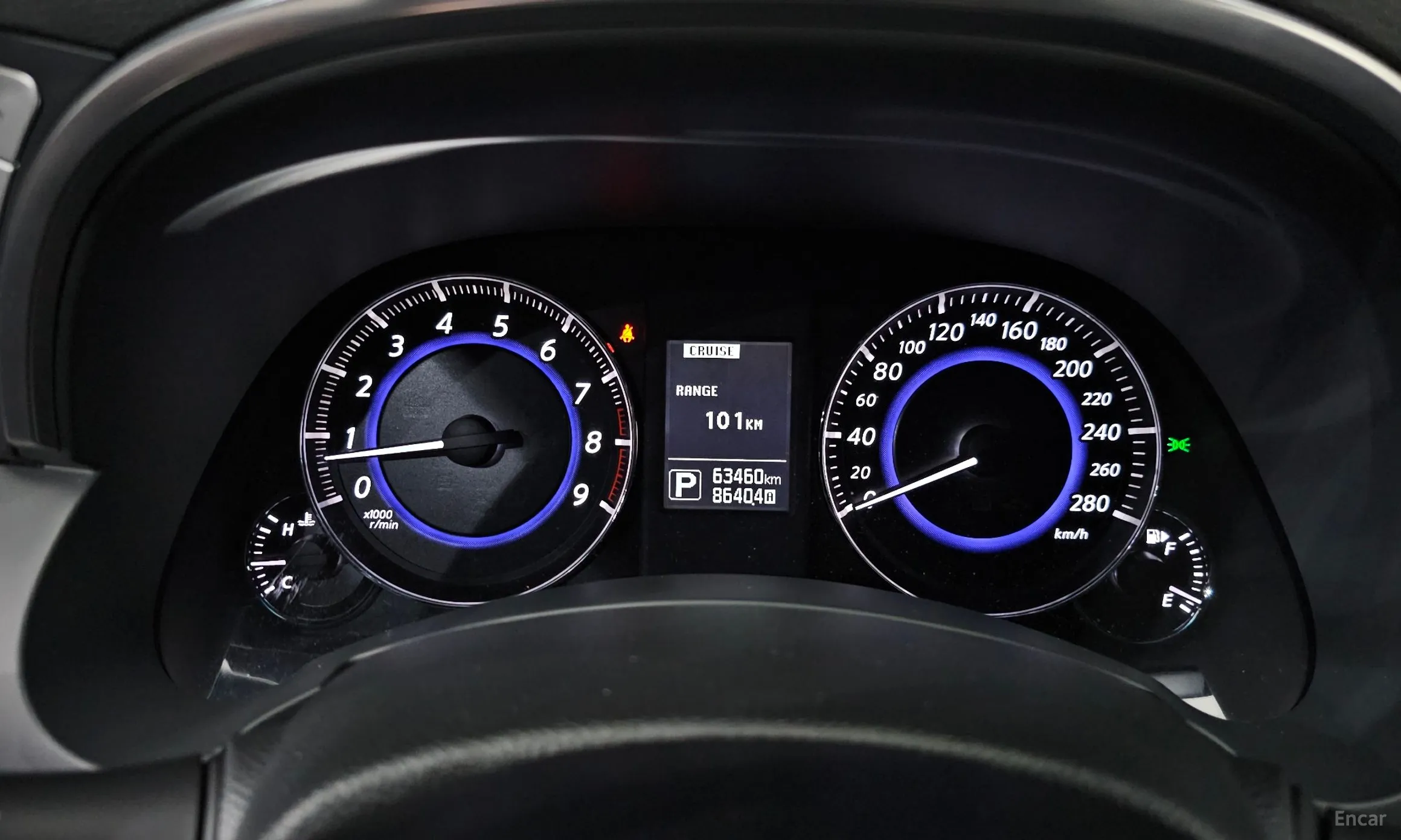 Infiniti QX70 превью 8