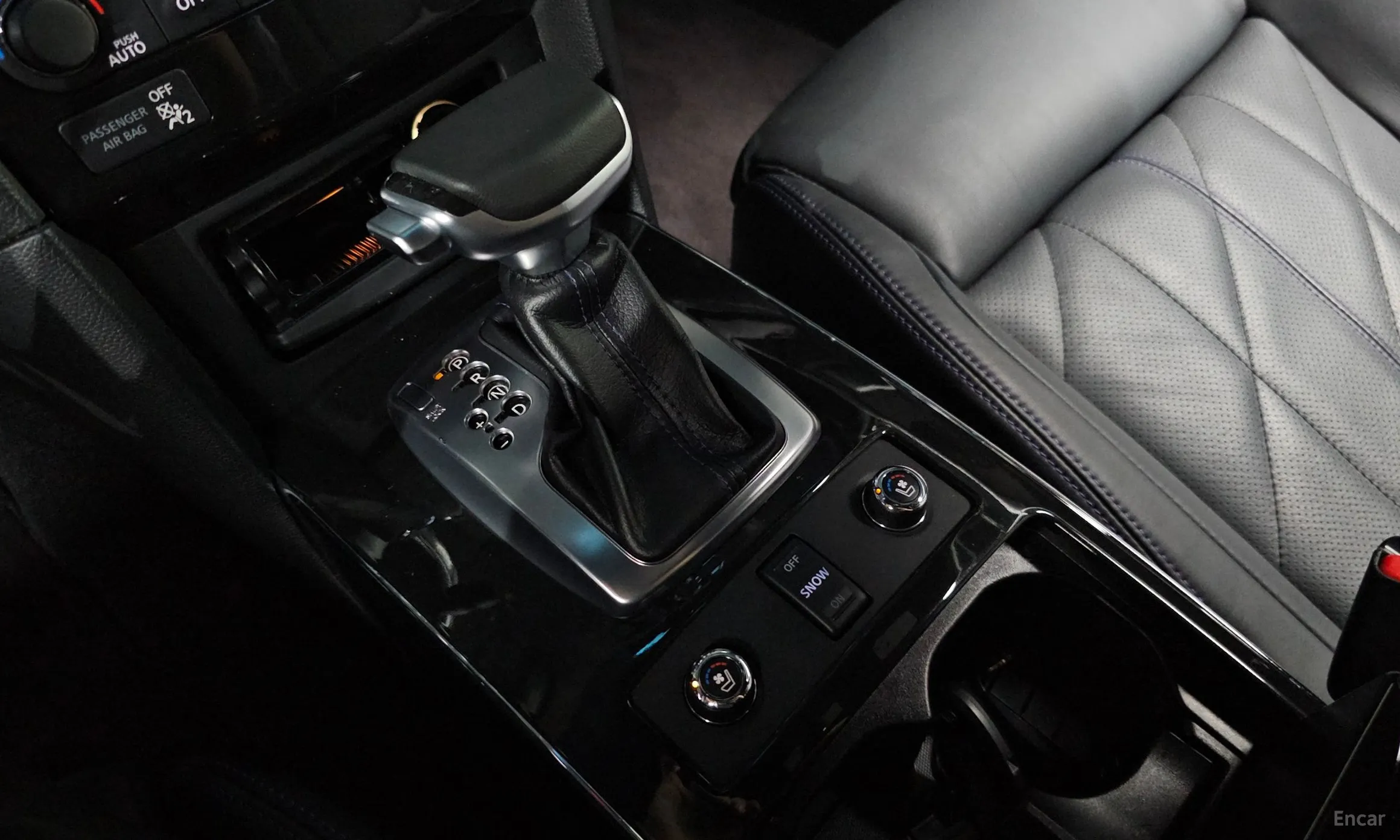 Infiniti QX70 превью 9