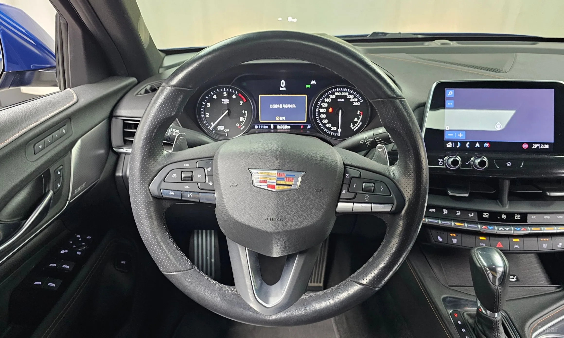 Cadillac CT4 превью 13