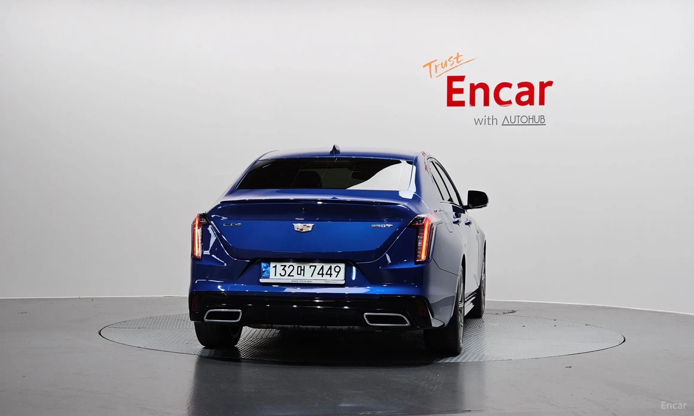Cadillac CT4 превью 4
