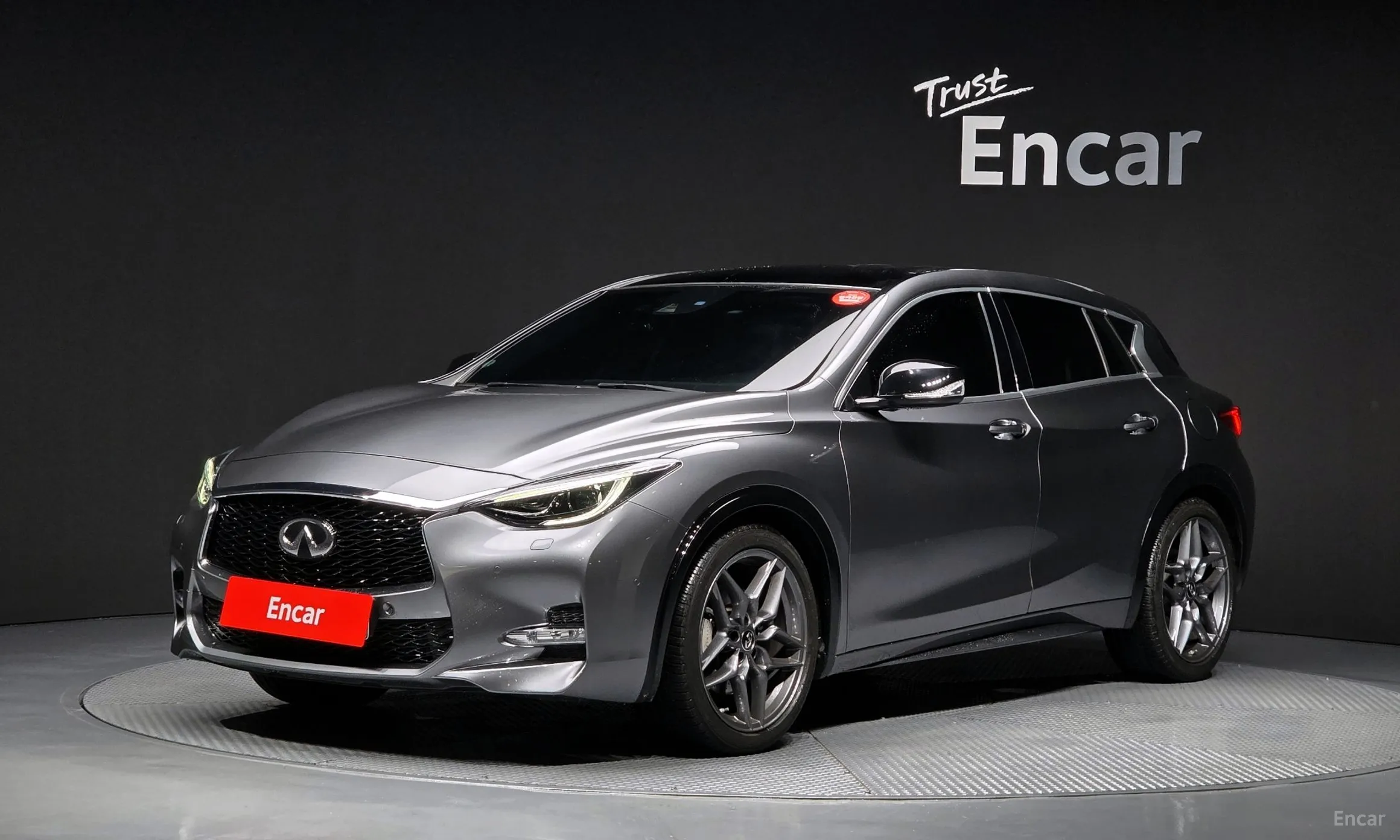 Infiniti Q30