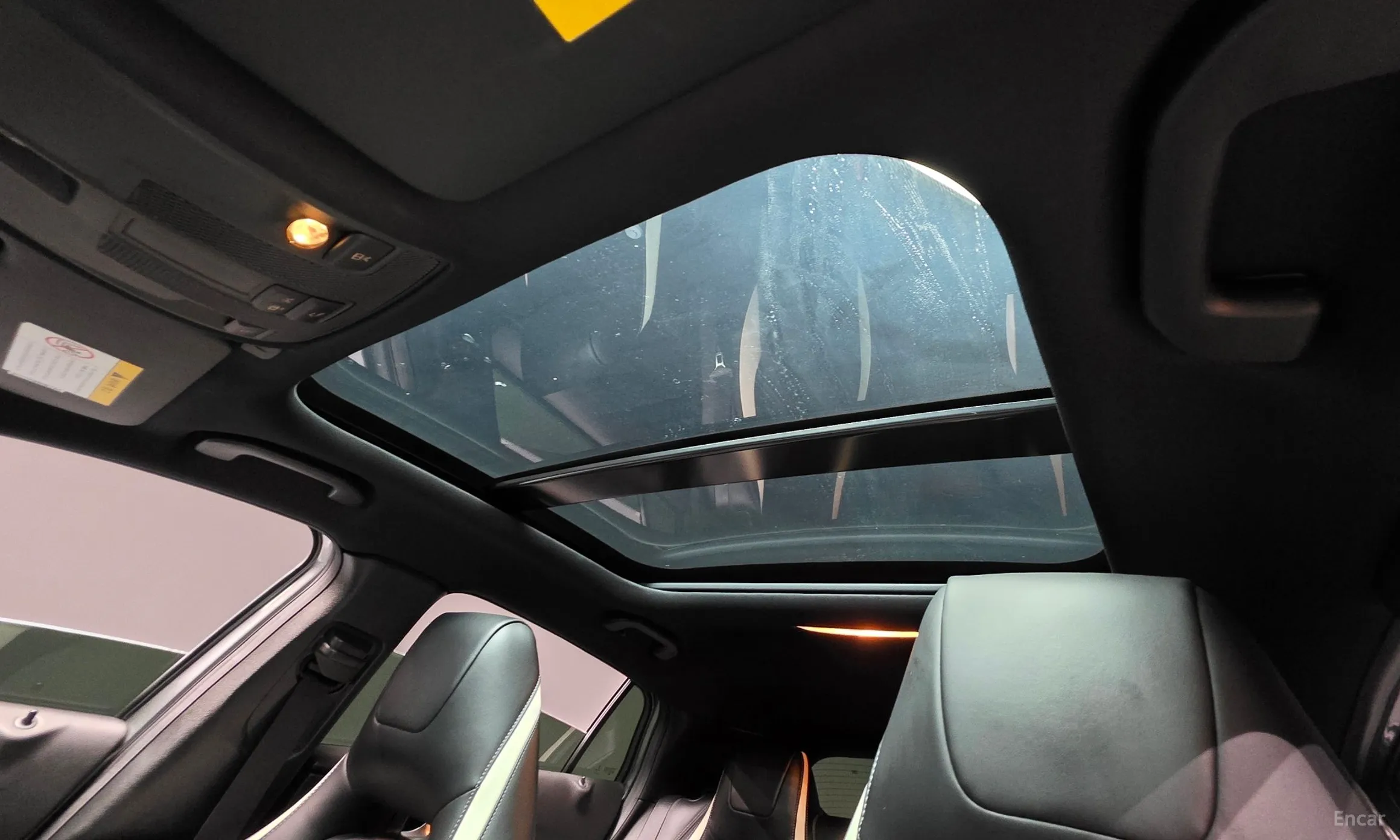 Infiniti Q30 превью 18