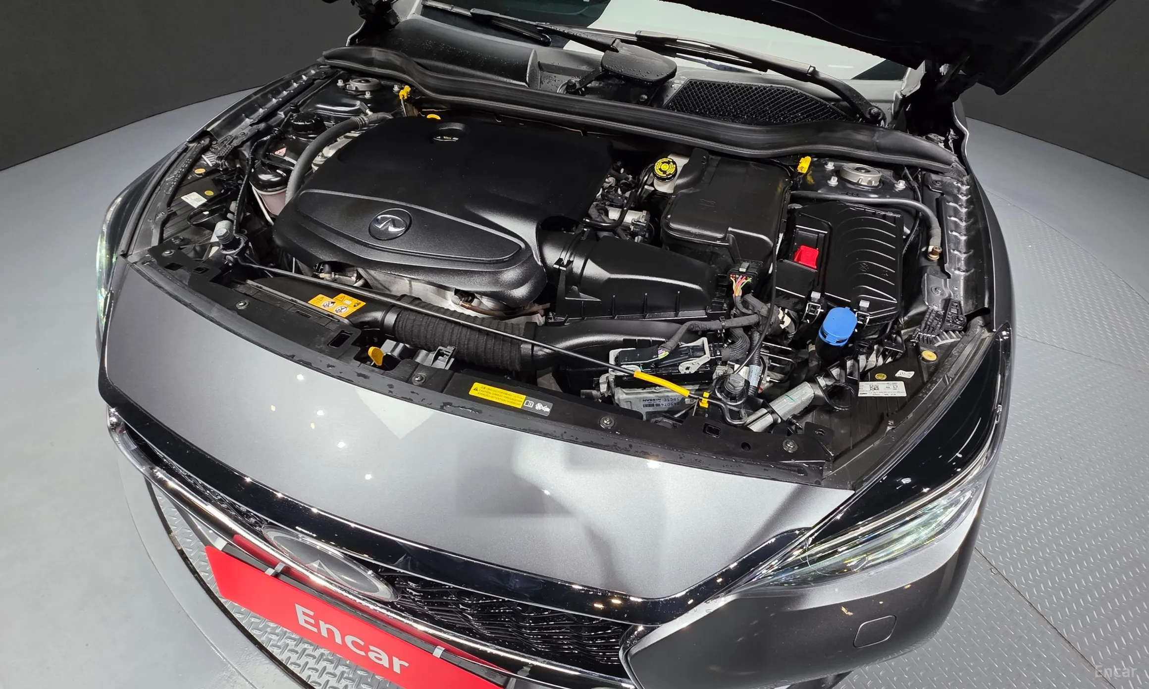 Infiniti Q30 превью 6