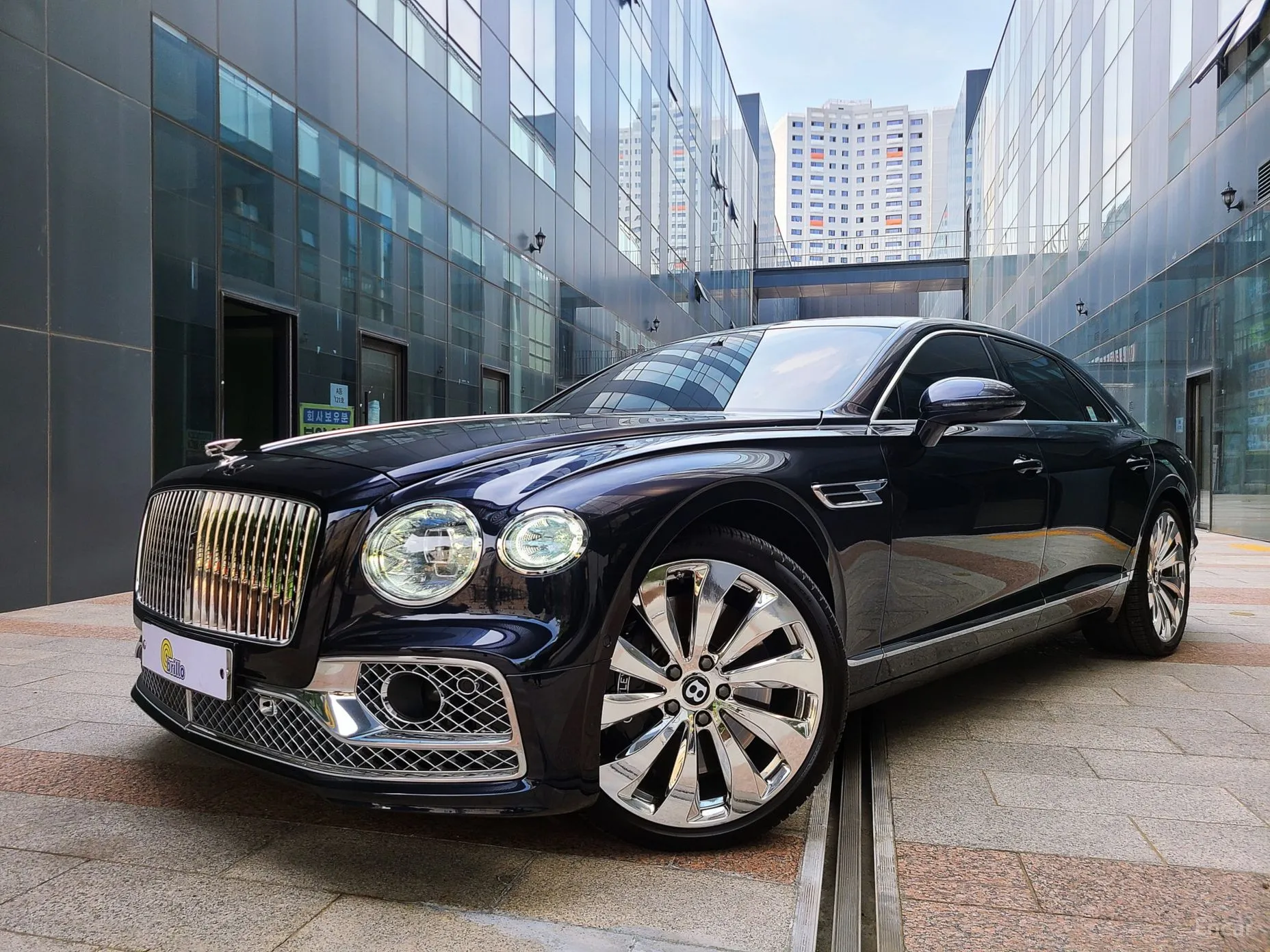 Bentley Flying Spur 3rd Generation превью 2