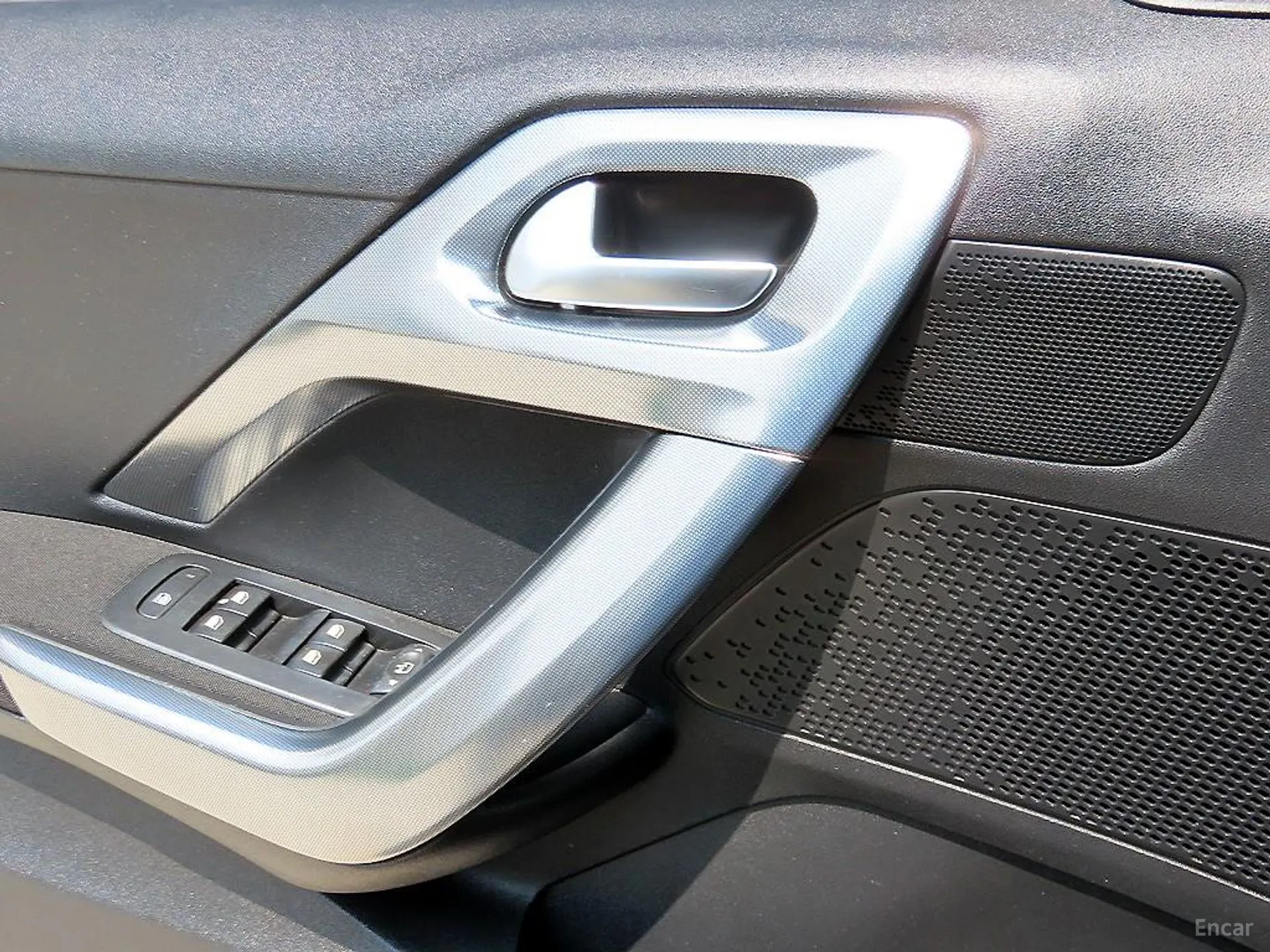 Peugeot 2008. превью 11