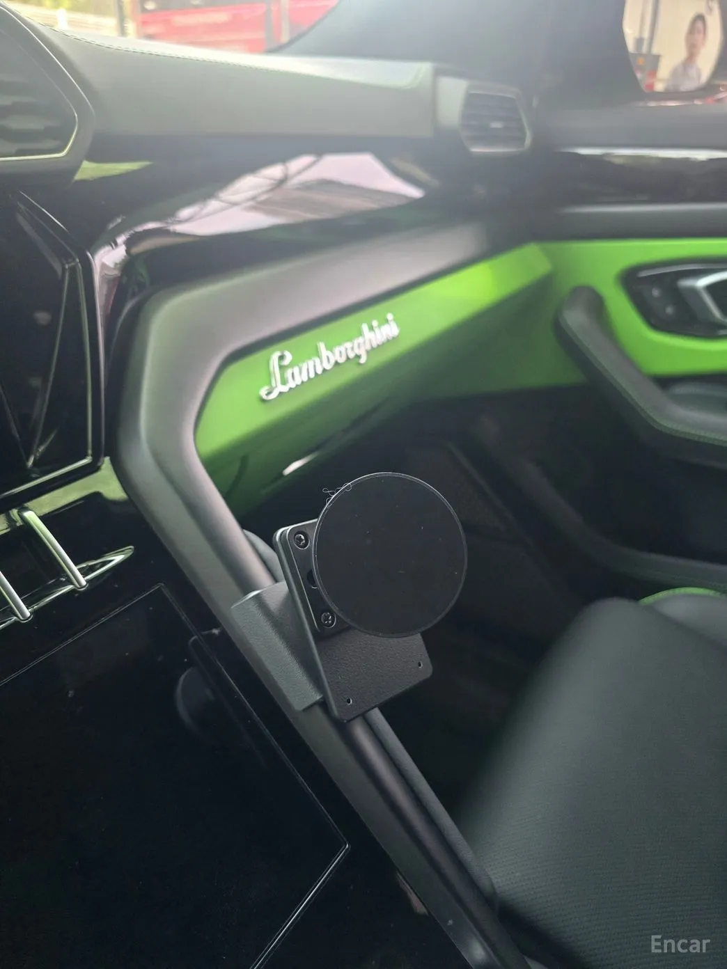 Lamborghini Urus превью 13
