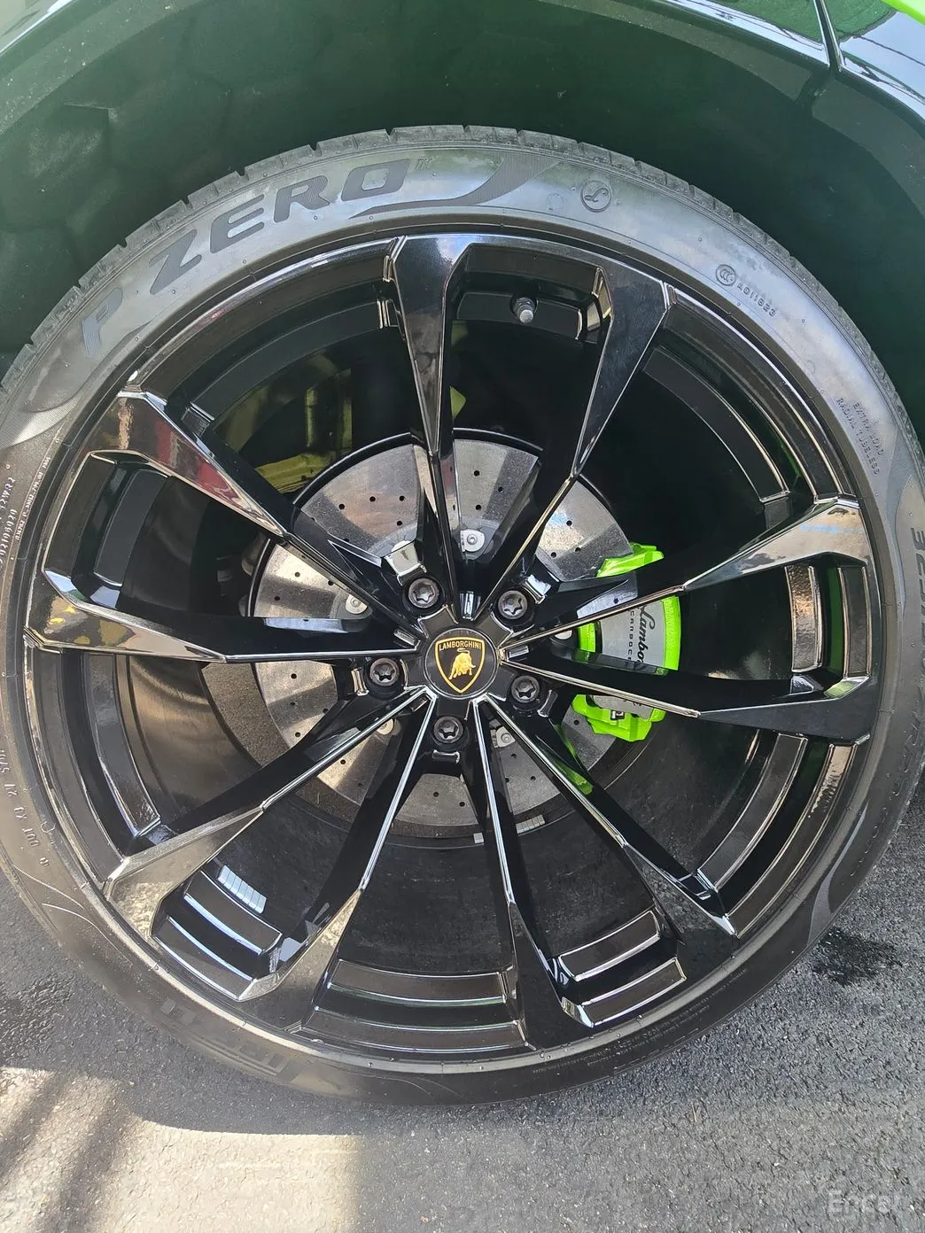 Lamborghini Urus превью 6