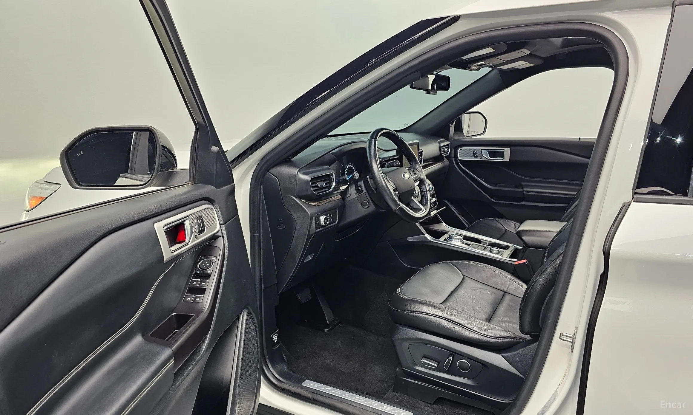 Ford Explorer 6th Generation превью 10