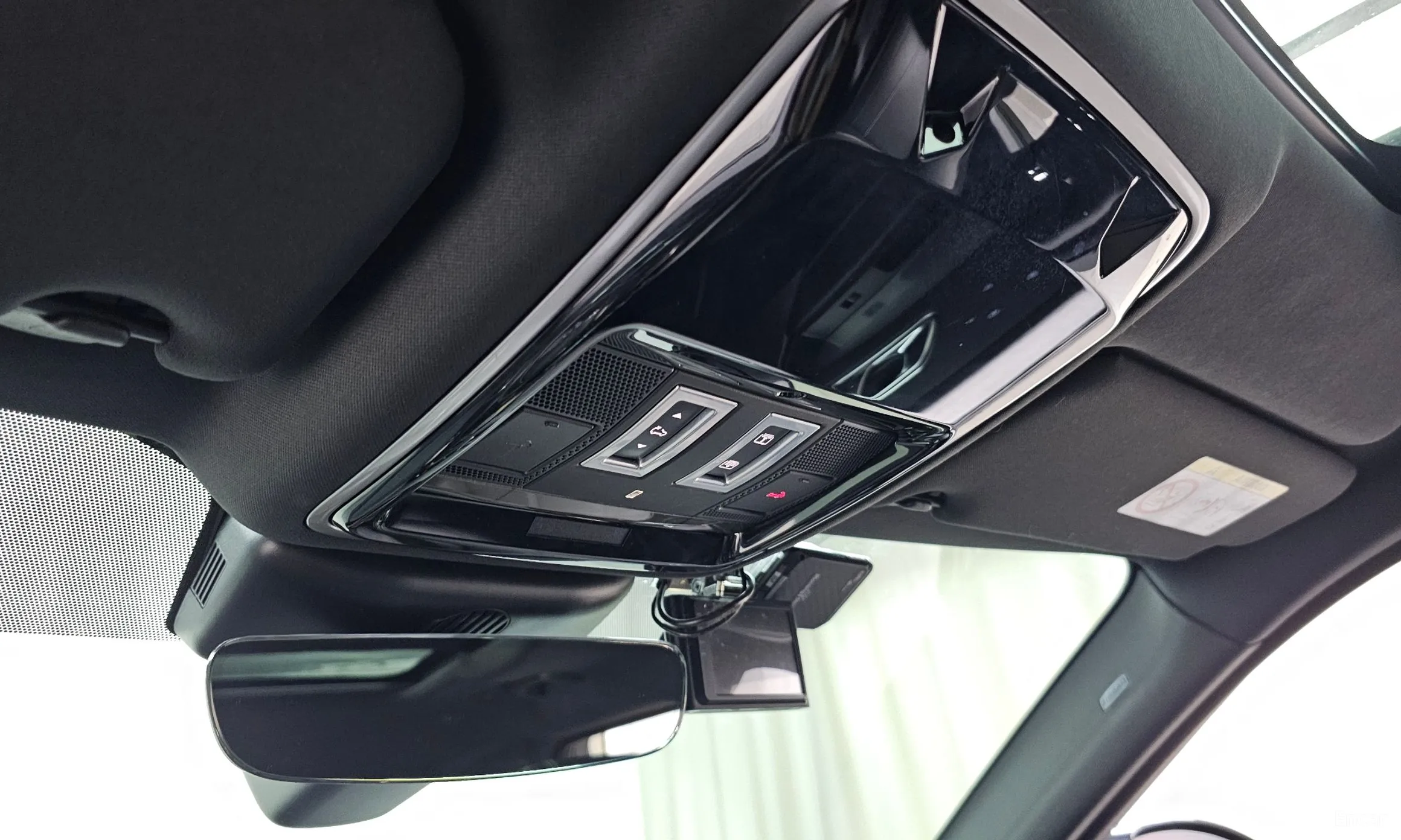 Land Rover Range Rover Bella превью 17