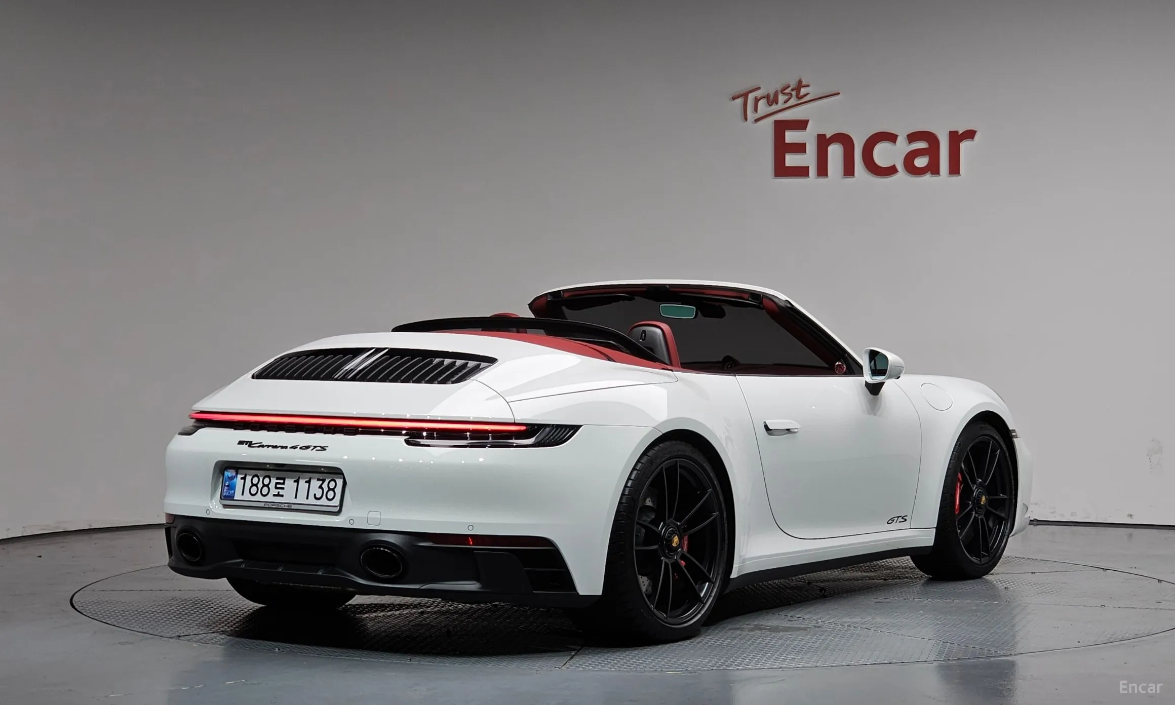 Porsche 911 (992)