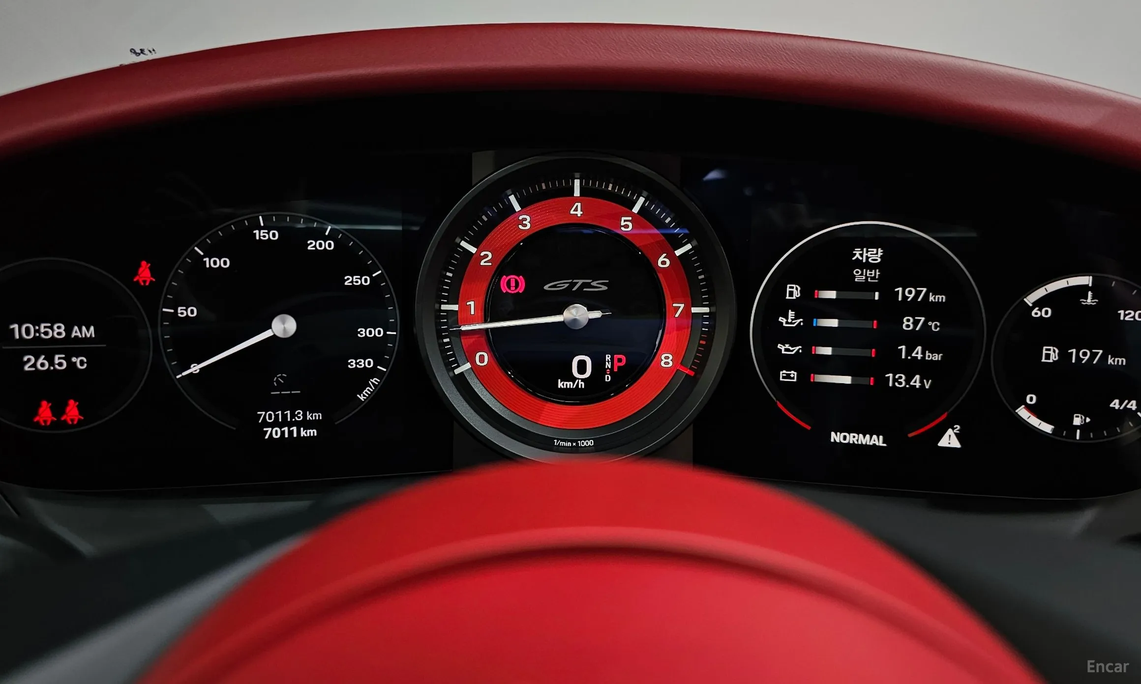 Porsche 911 (992) превью 8