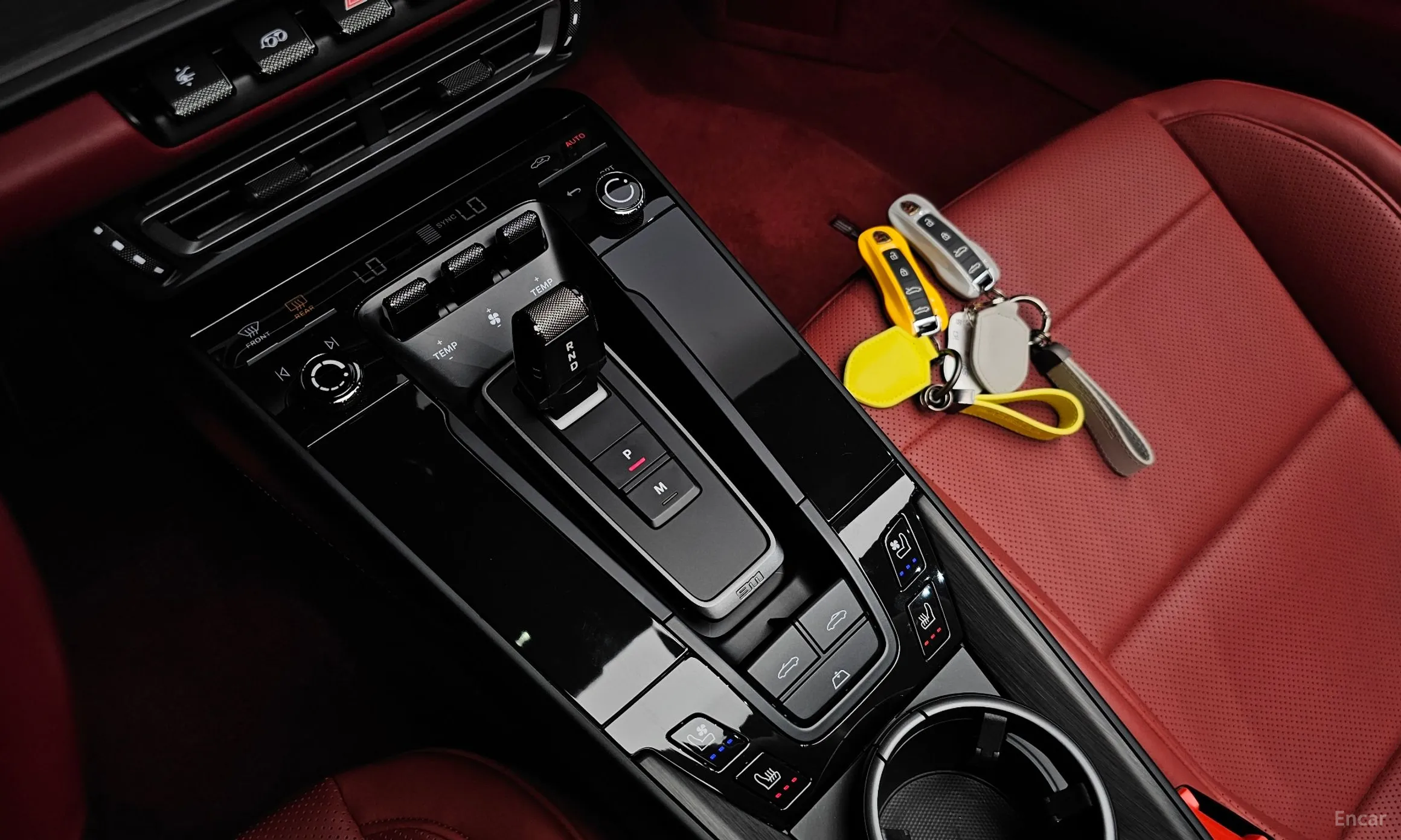 Porsche 911 (992) превью 9