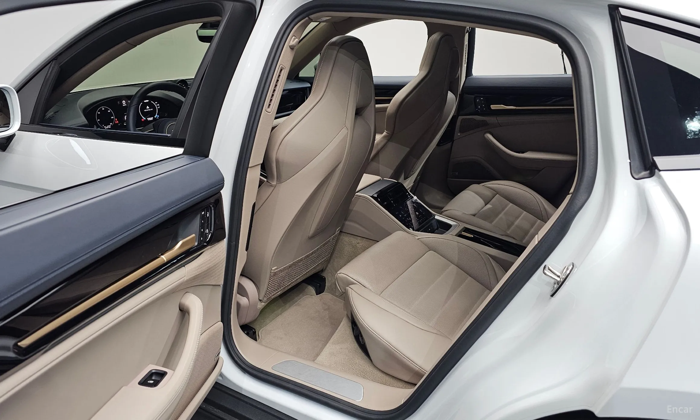 Porsche Panamera (976) превью 11