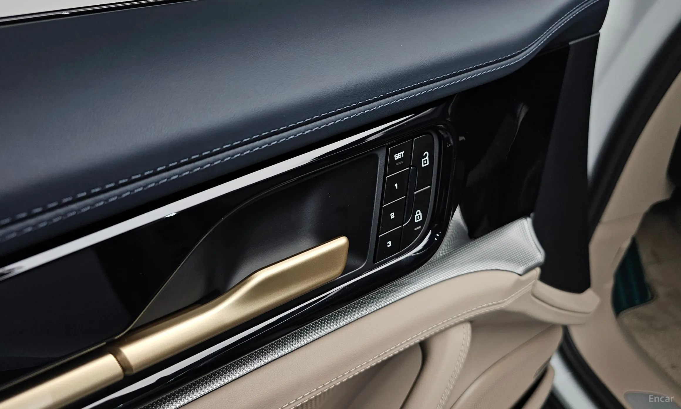 Porsche Panamera (976) превью 17