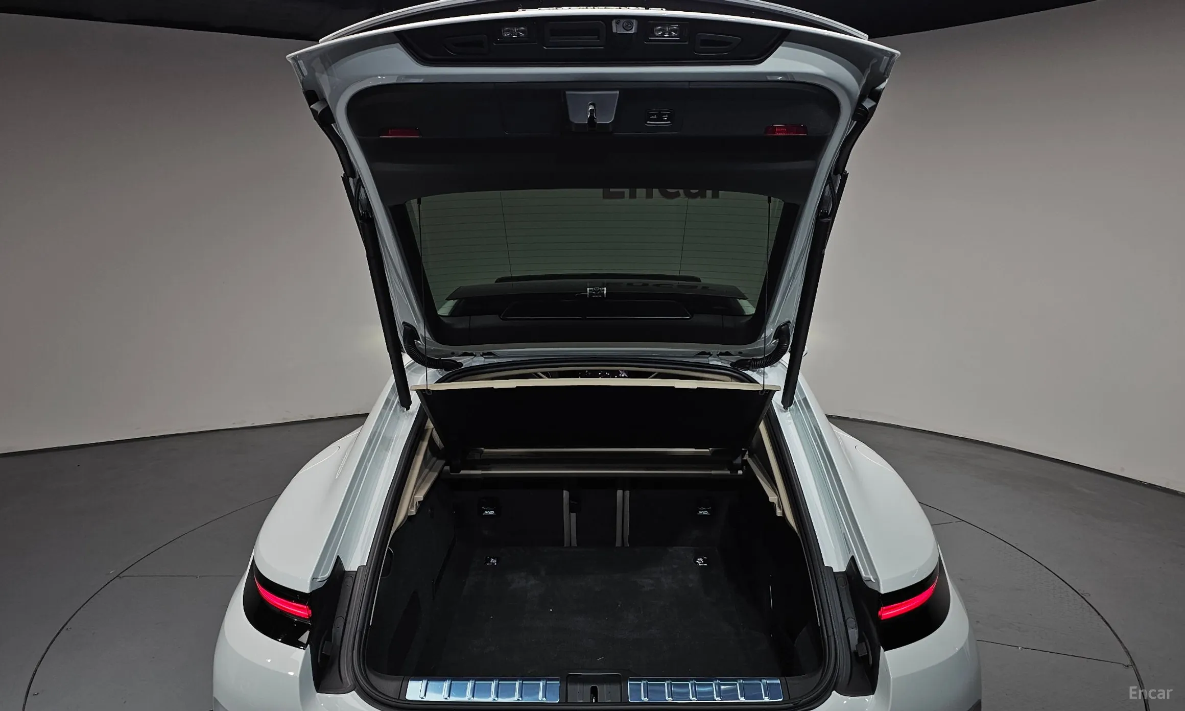 Porsche Panamera (976) превью 20