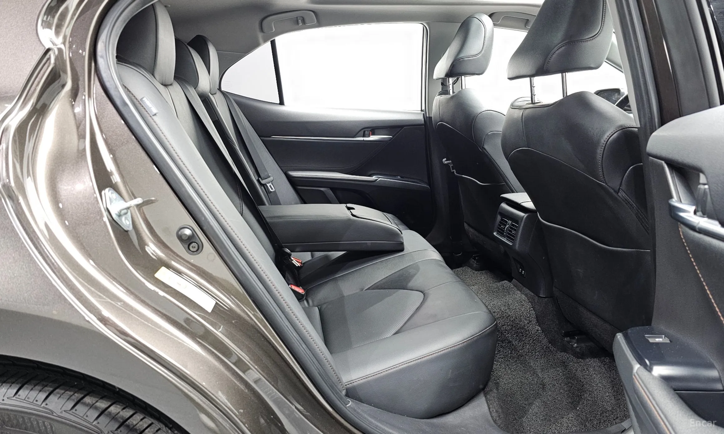 Toyota Camry (XV70) превью 11