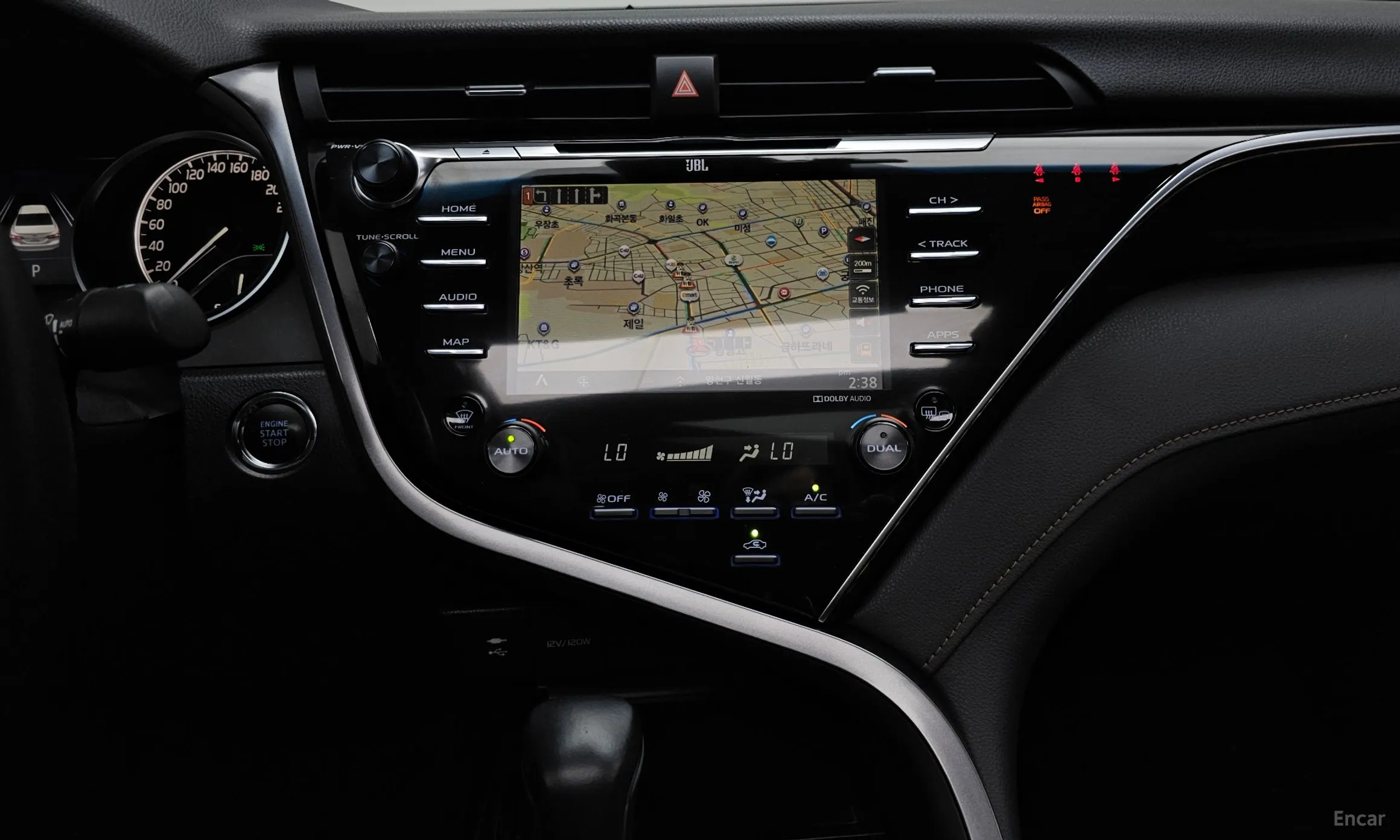 Toyota Camry (XV70) превью 13