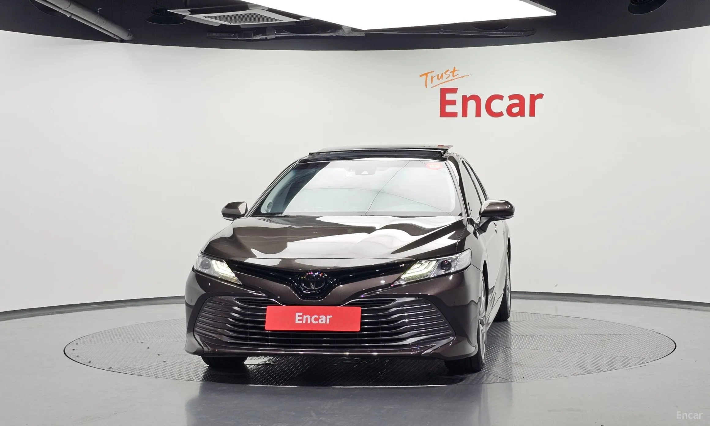 Toyota Camry (XV70) превью 3