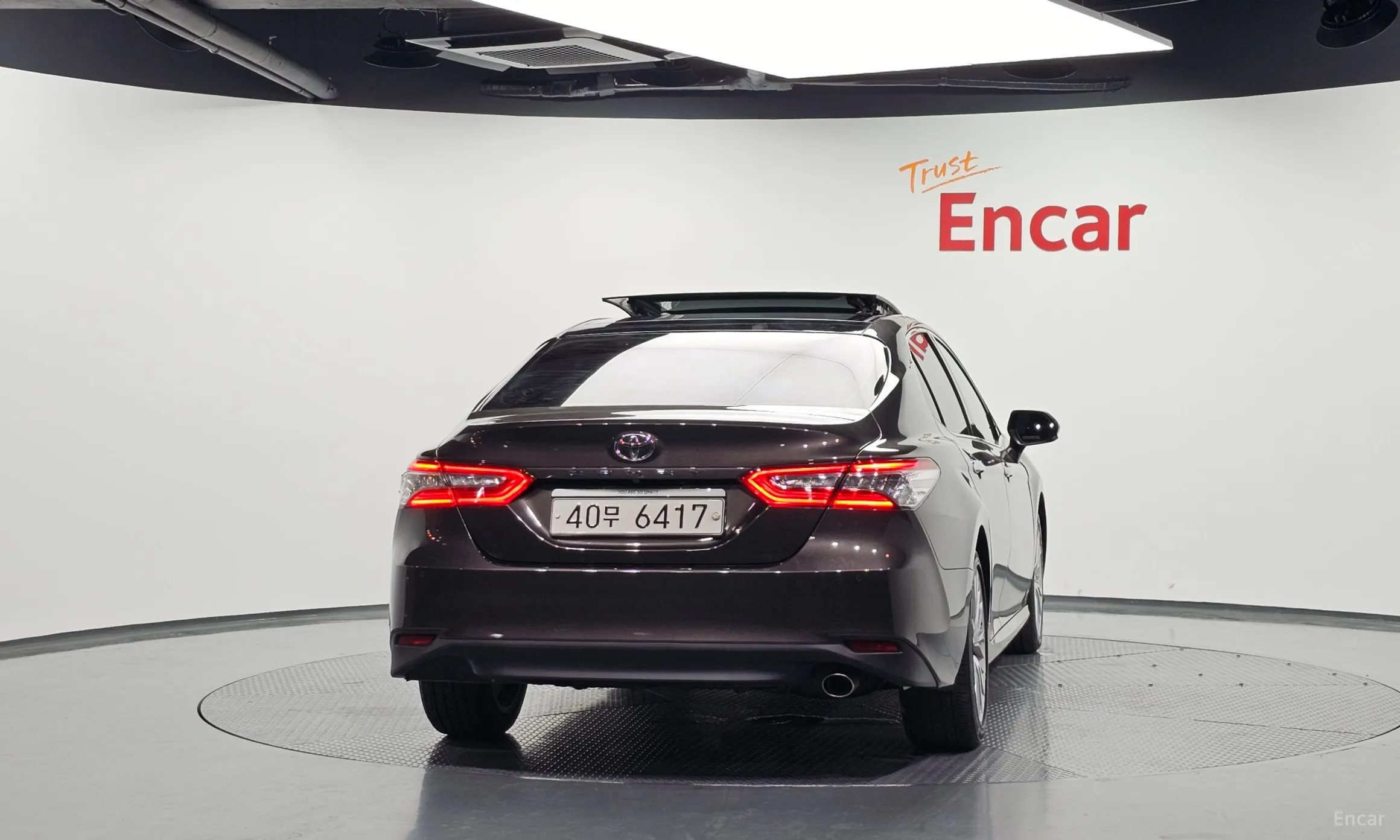 Toyota Camry (XV70) превью 4