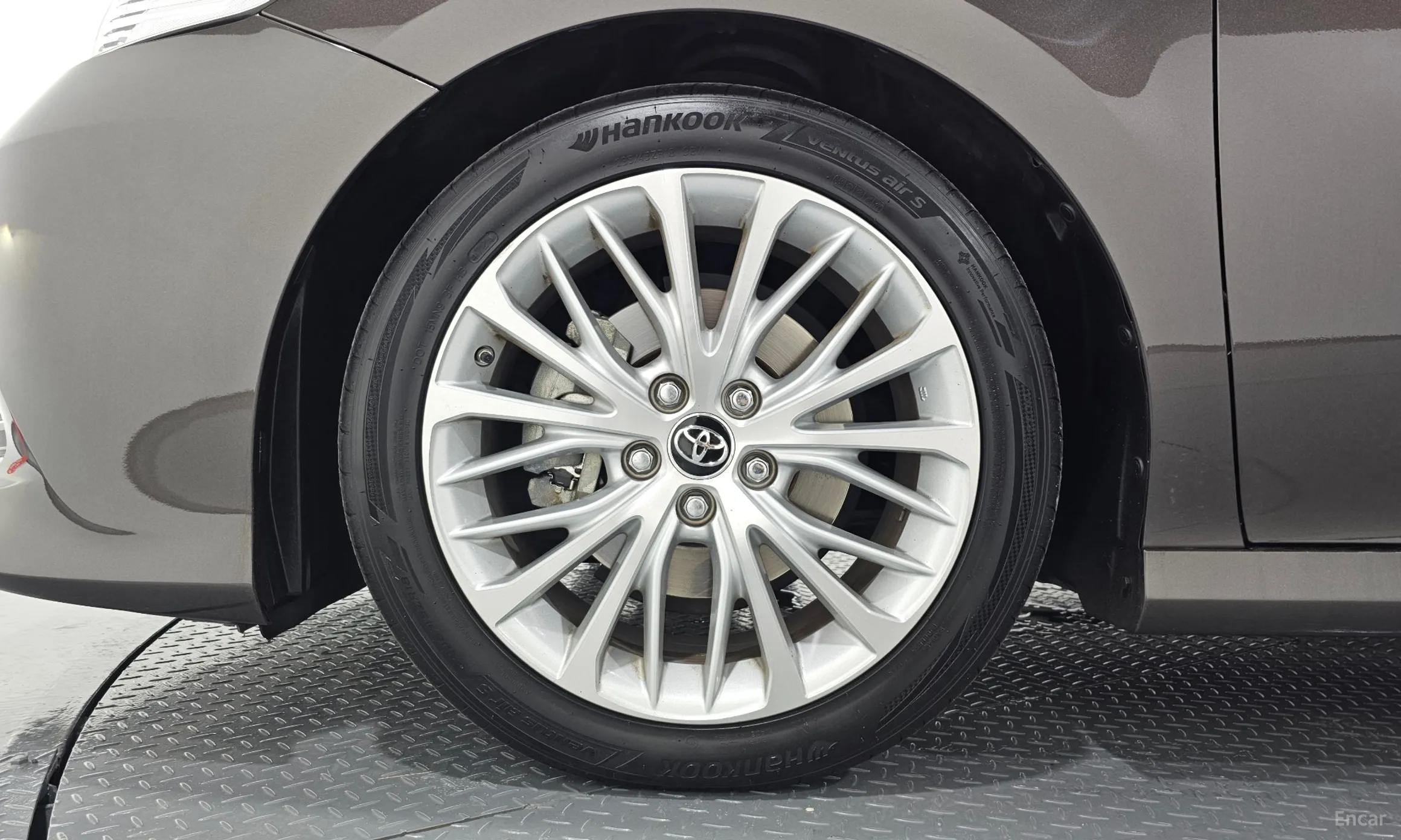 Toyota Camry (XV70) превью 5