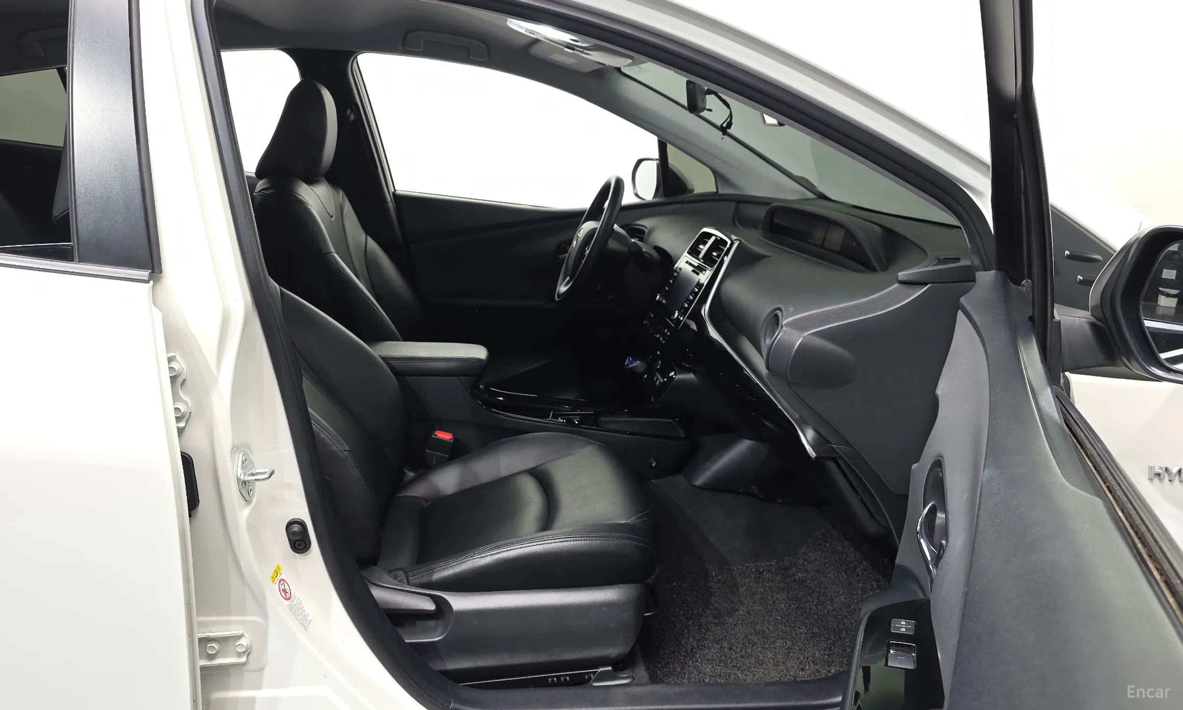 Toyota Prius 4th Generation превью 11