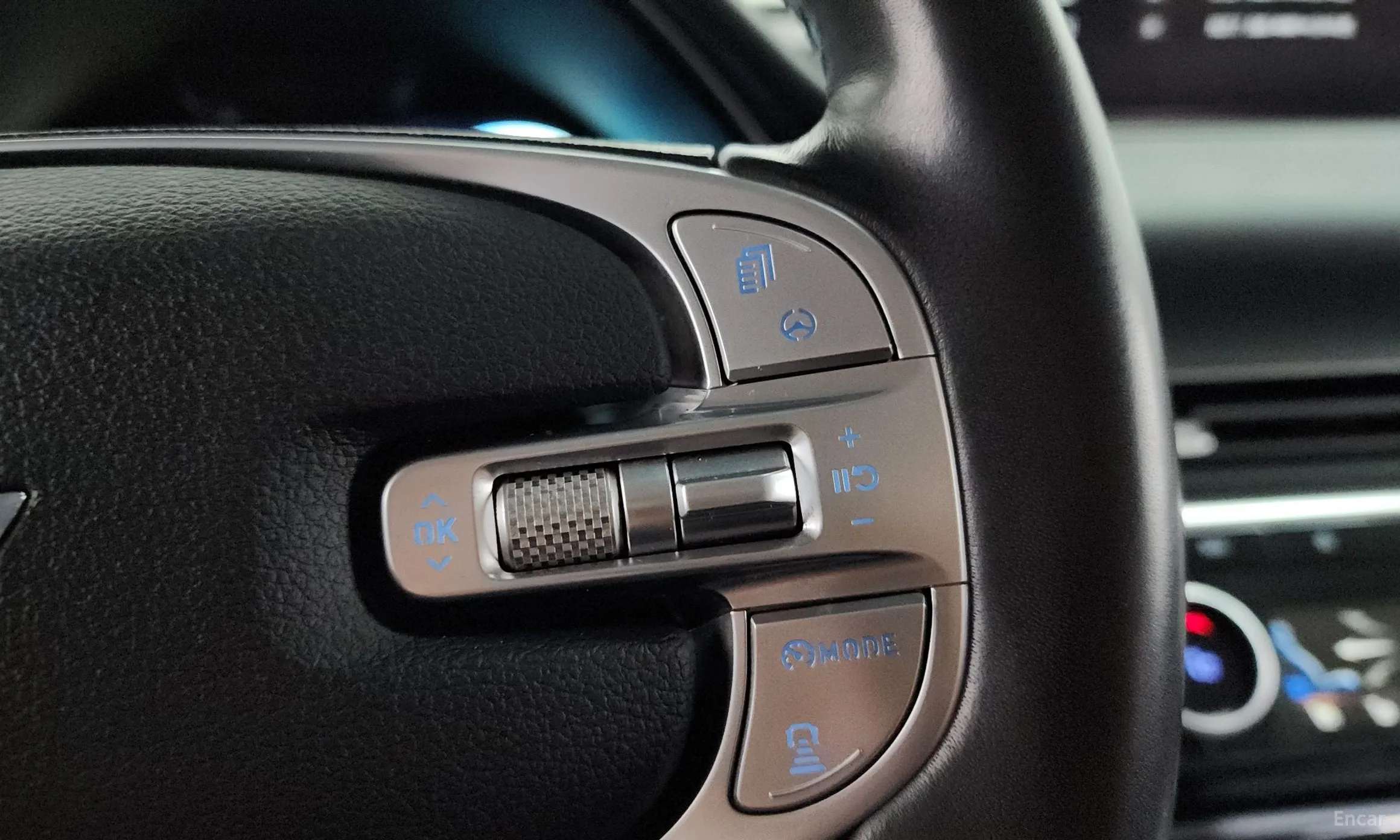 Genesis GV80 превью 17