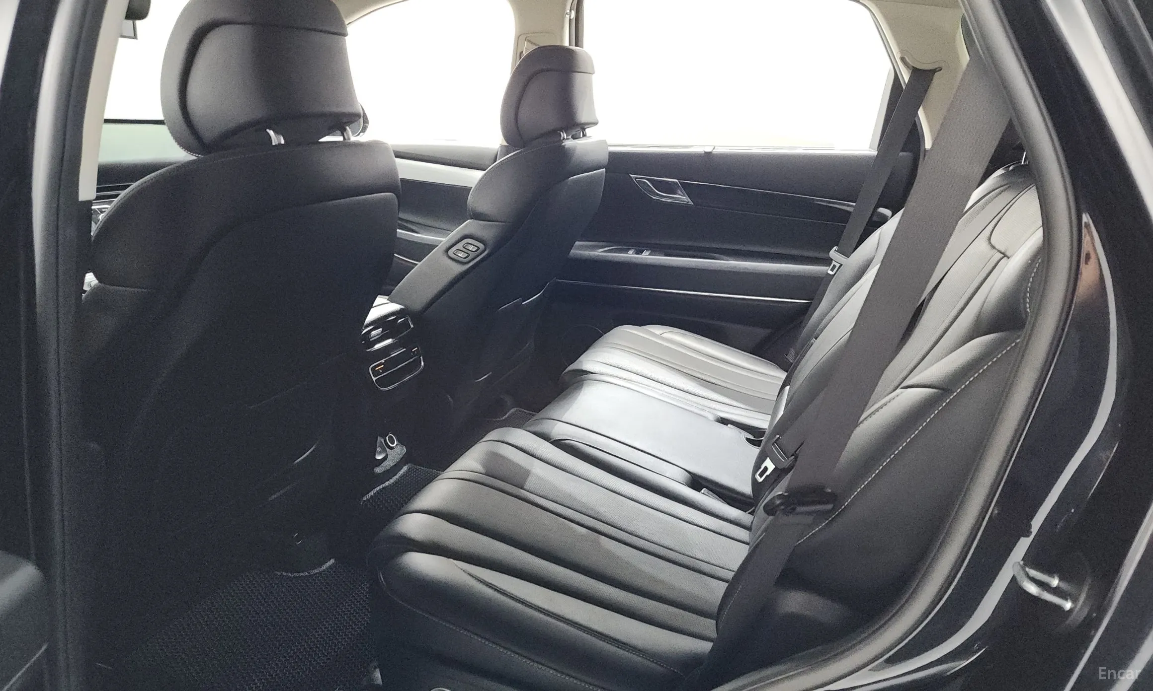 Genesis GV80 превью 20