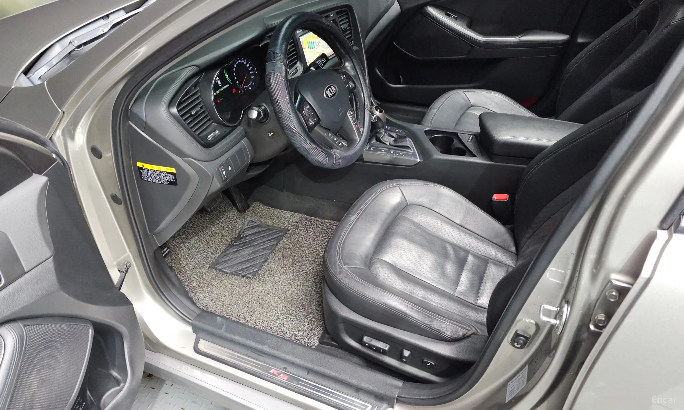 Kia K5 Hybrid превью 10