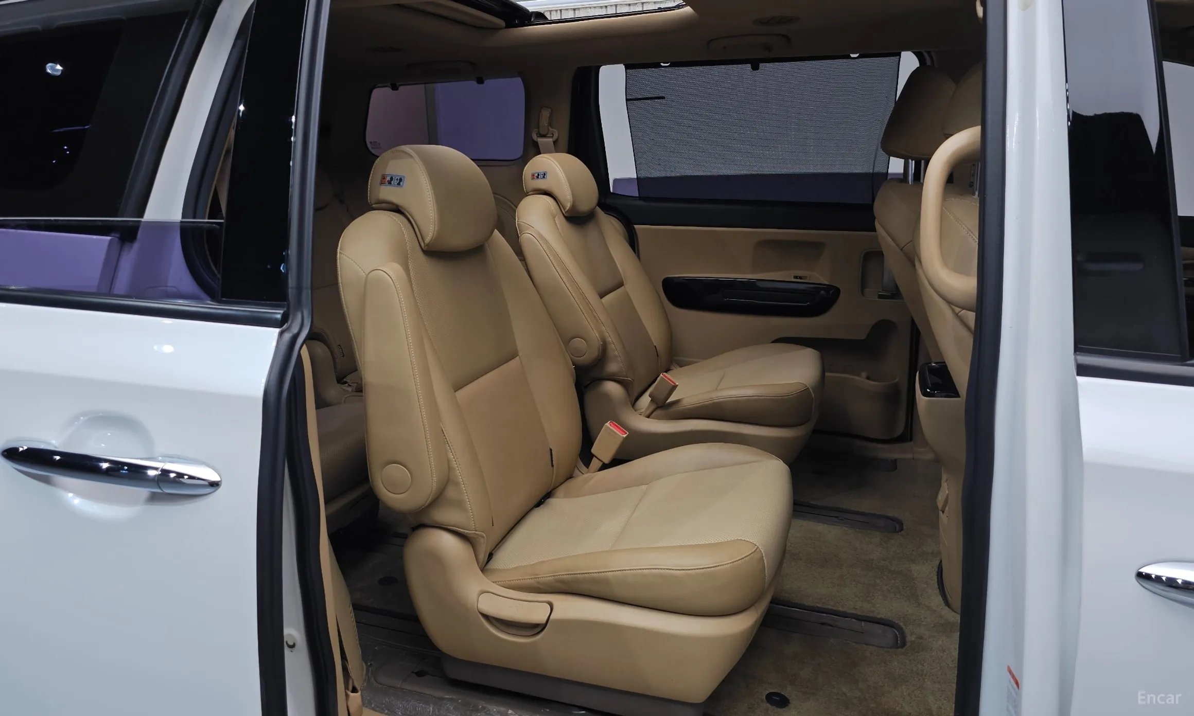 Kia Carnival превью 11
