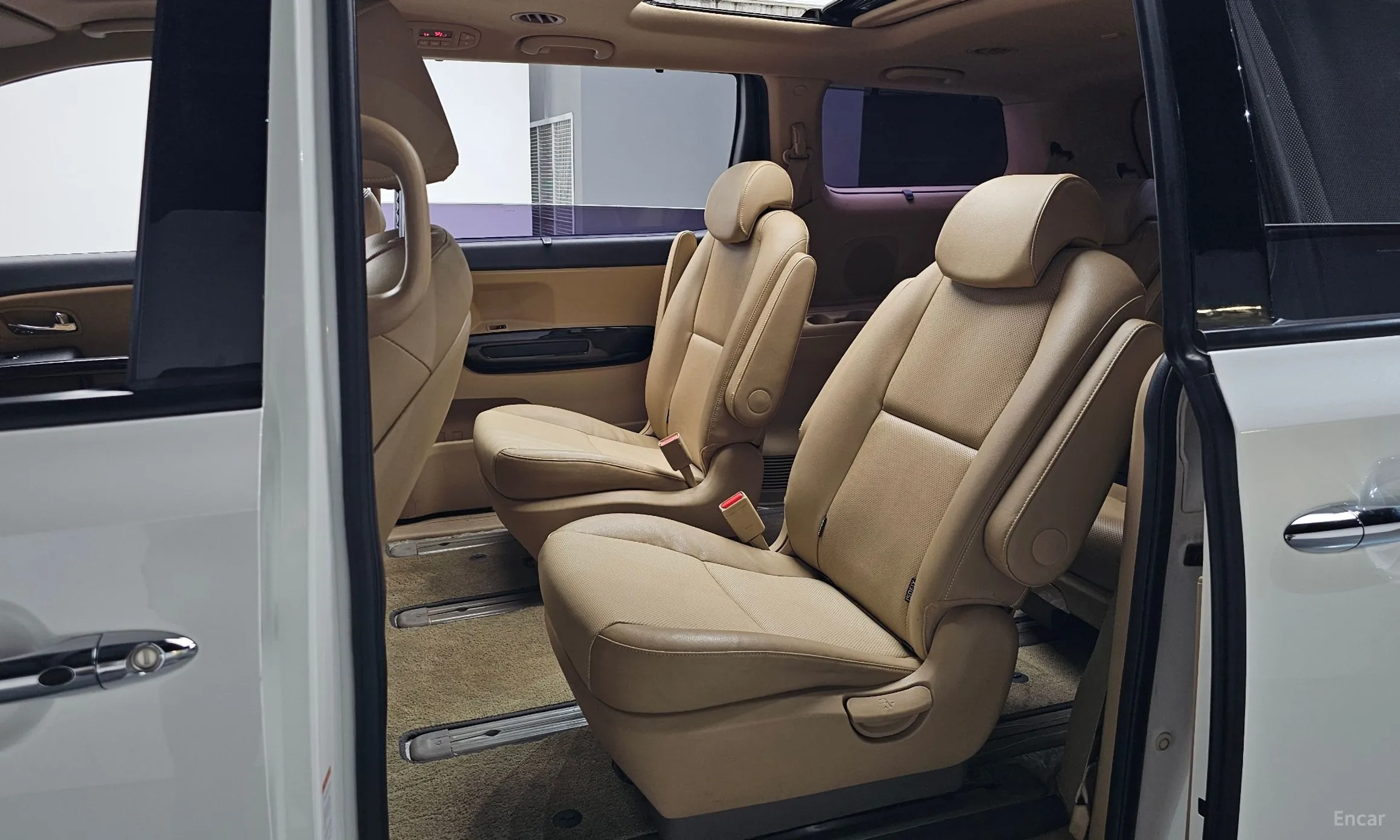 Kia Carnival превью 12