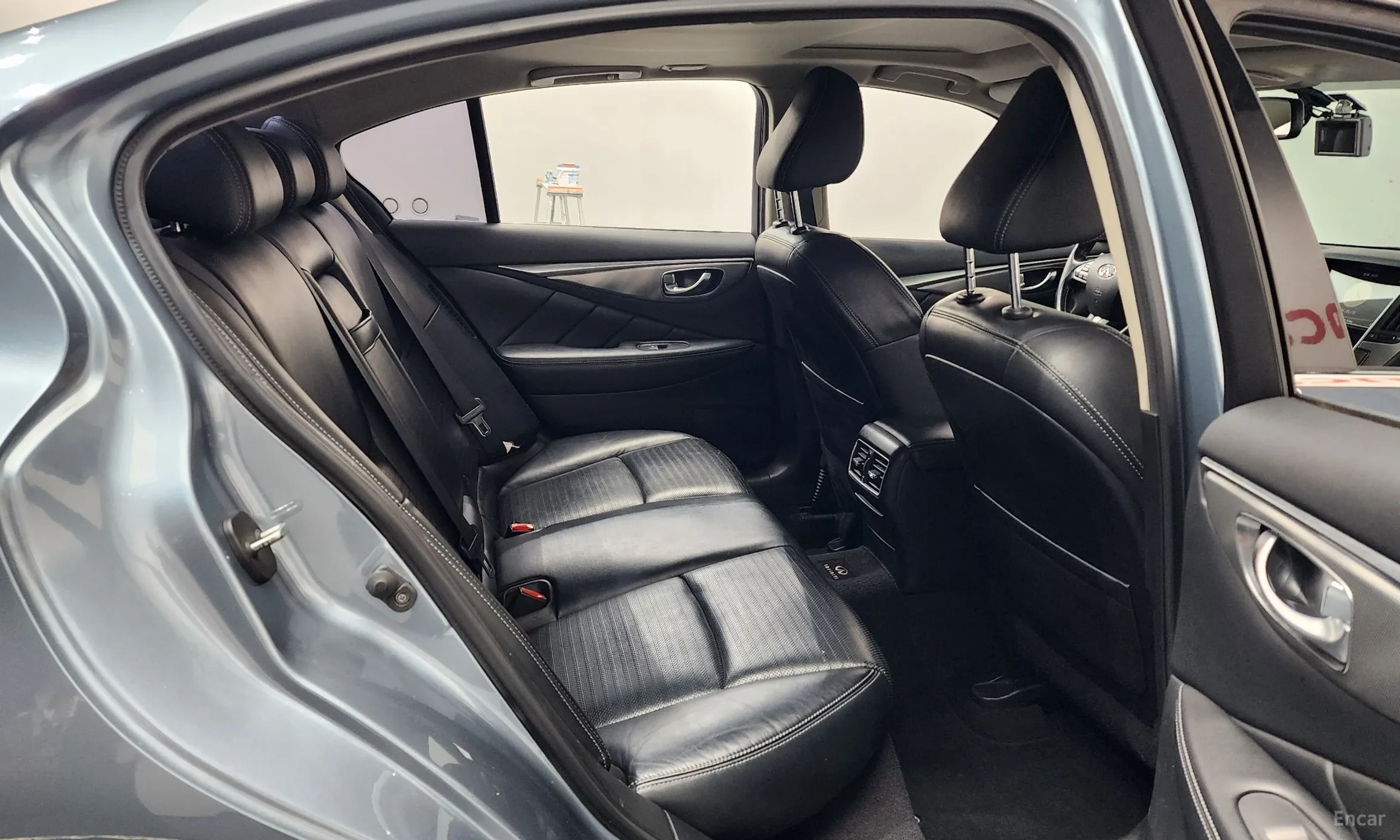 Infiniti Q50 превью 11