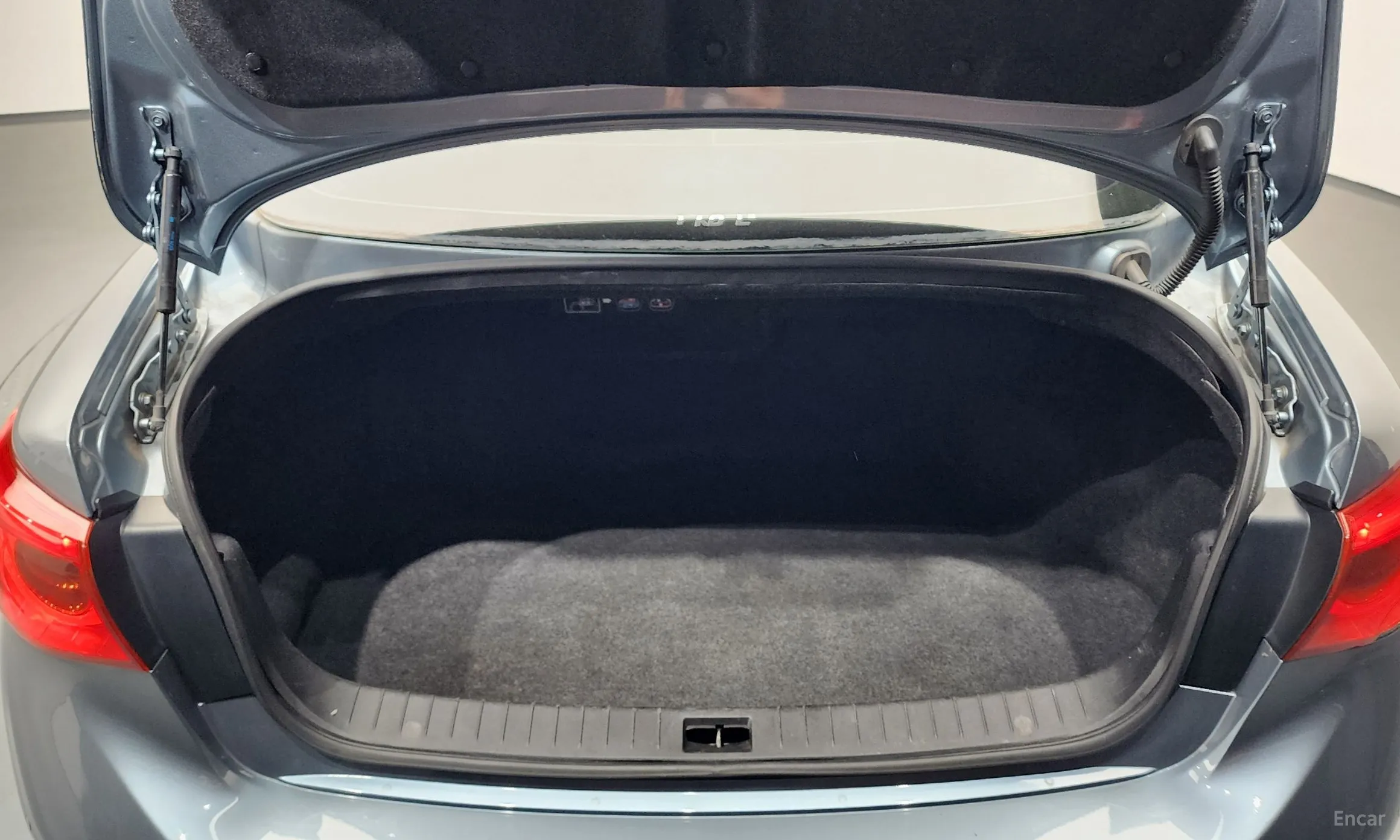 Infiniti Q50 превью 19