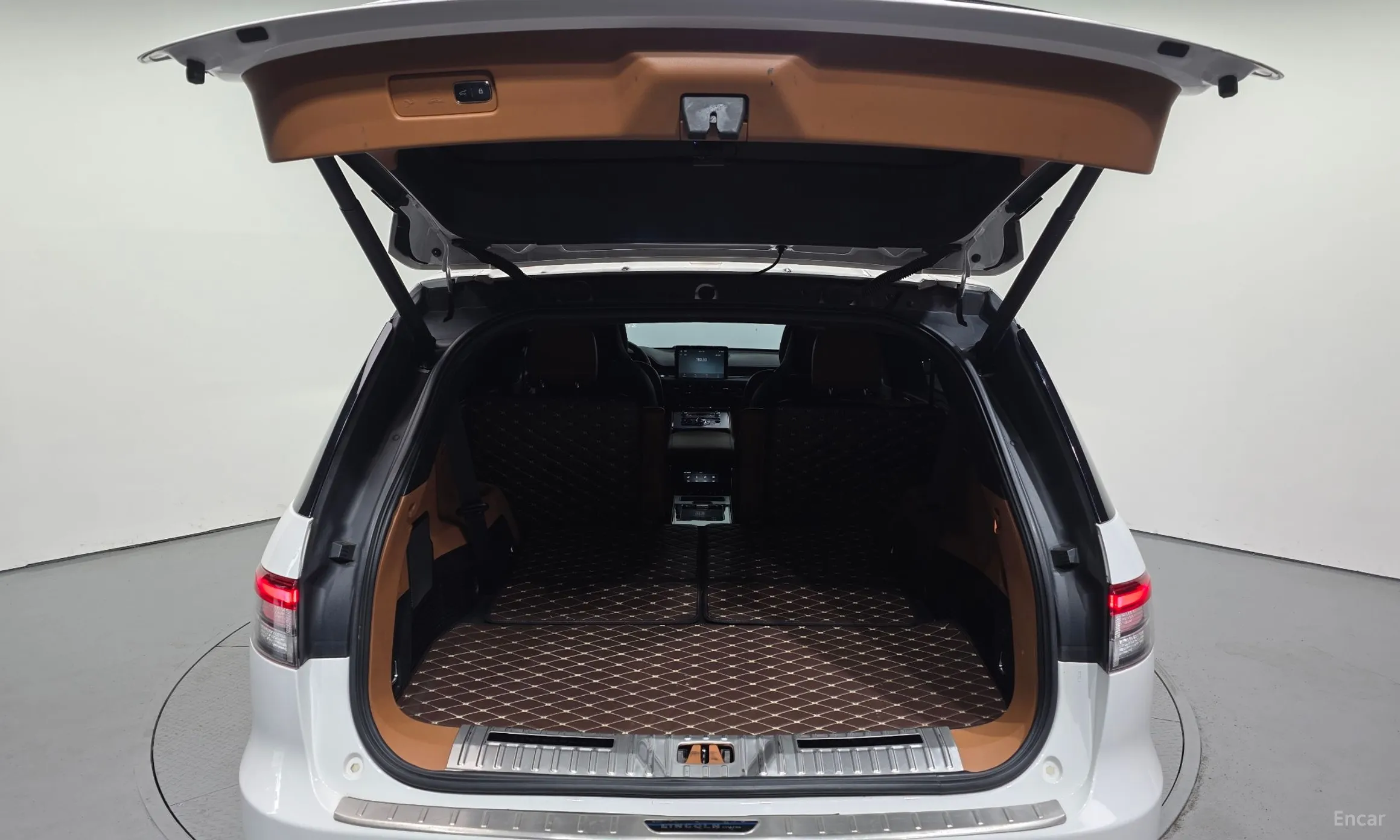Lincoln Aviator 2nd Generation превью 20