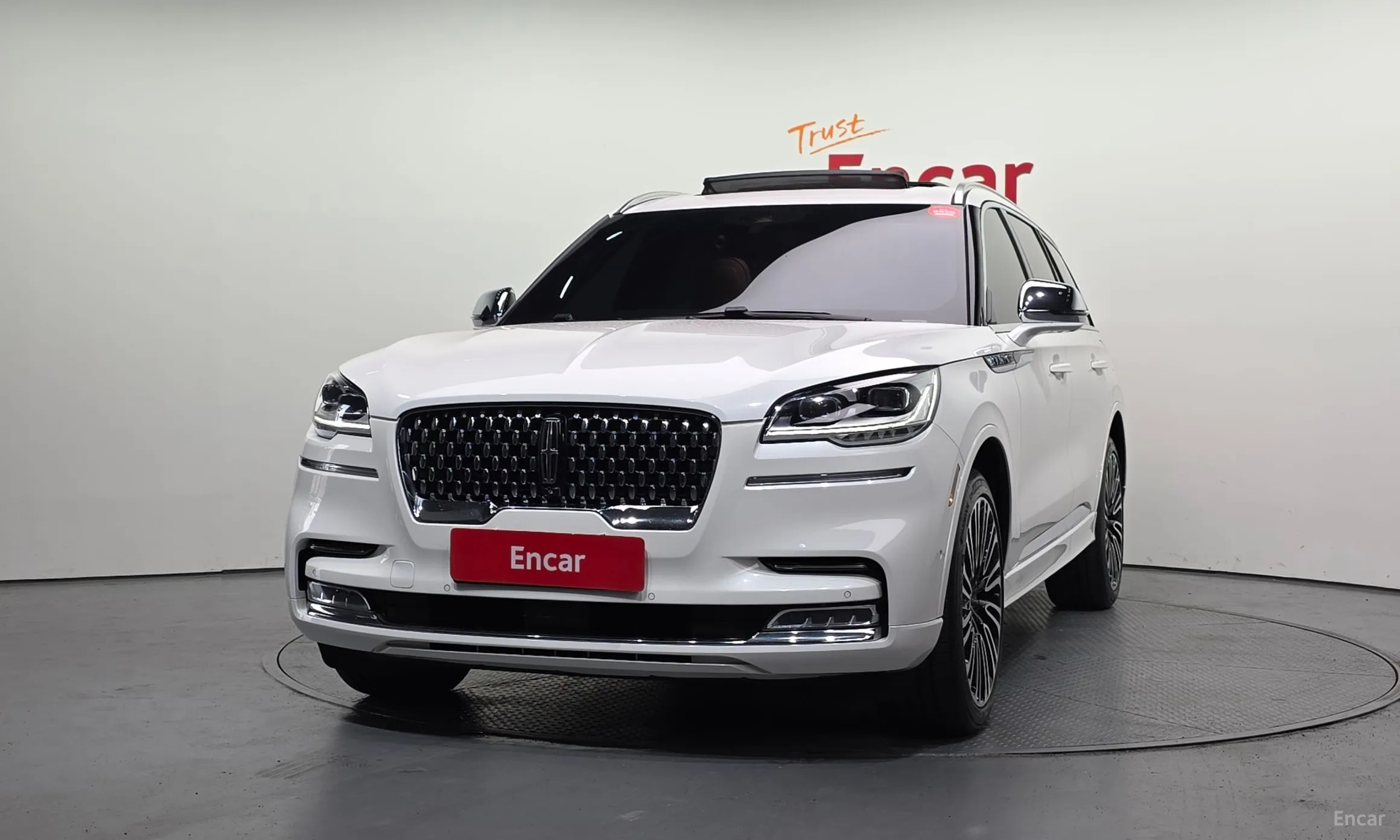 Lincoln Aviator 2nd Generation превью 3