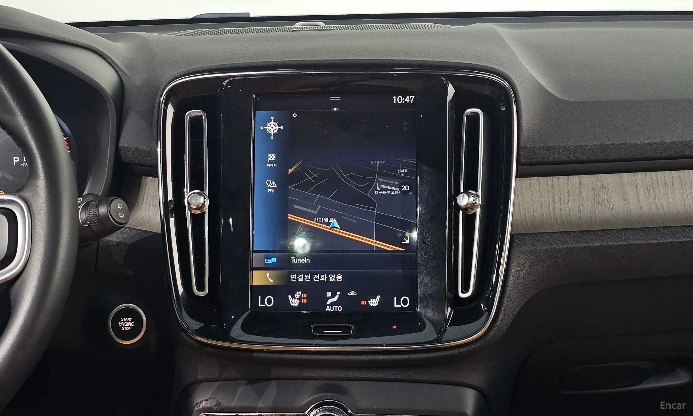 Volvo XC40 превью 14