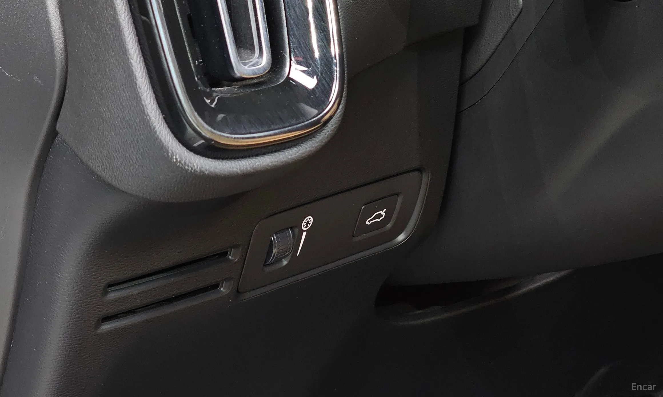 Volvo XC40 превью 17