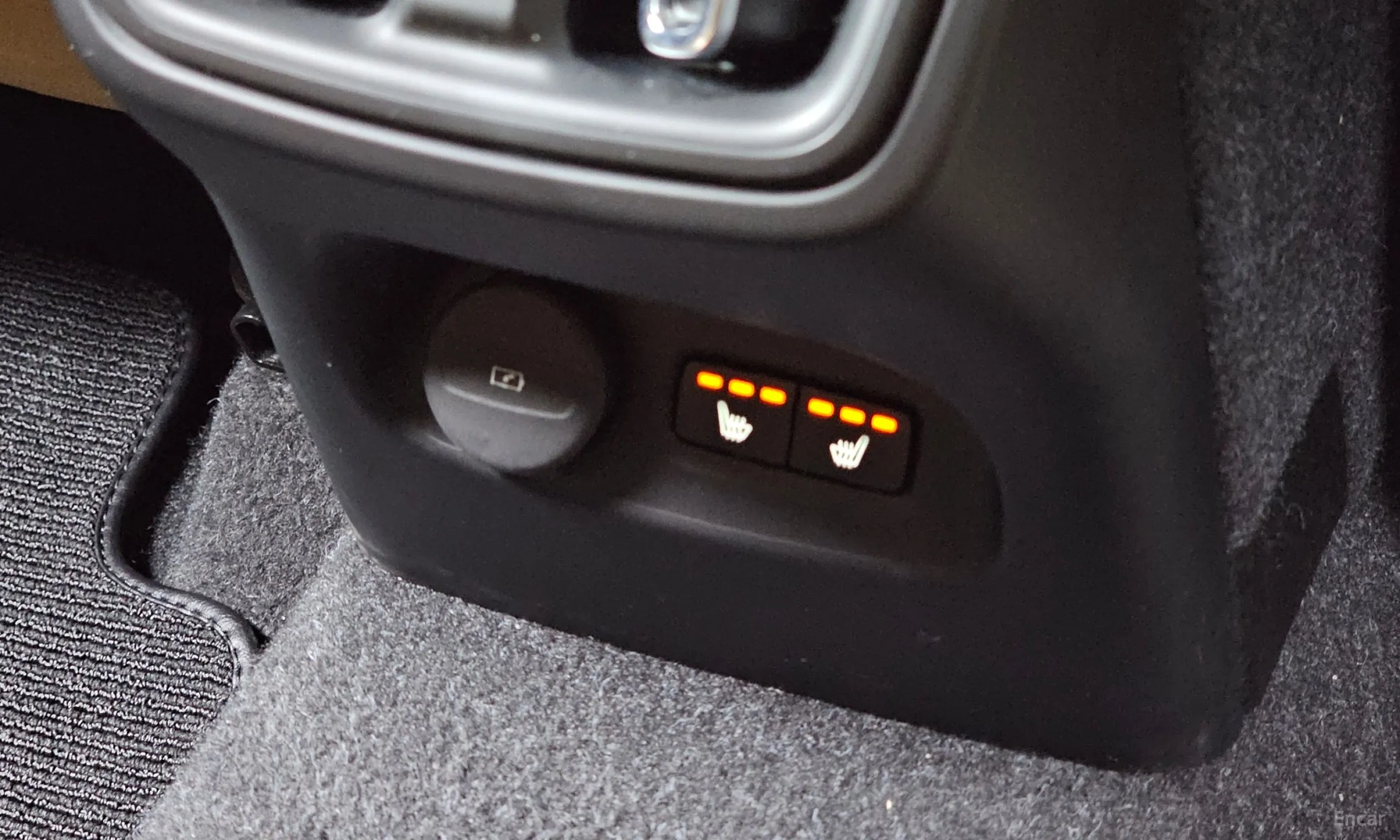 Volvo XC40 превью 18
