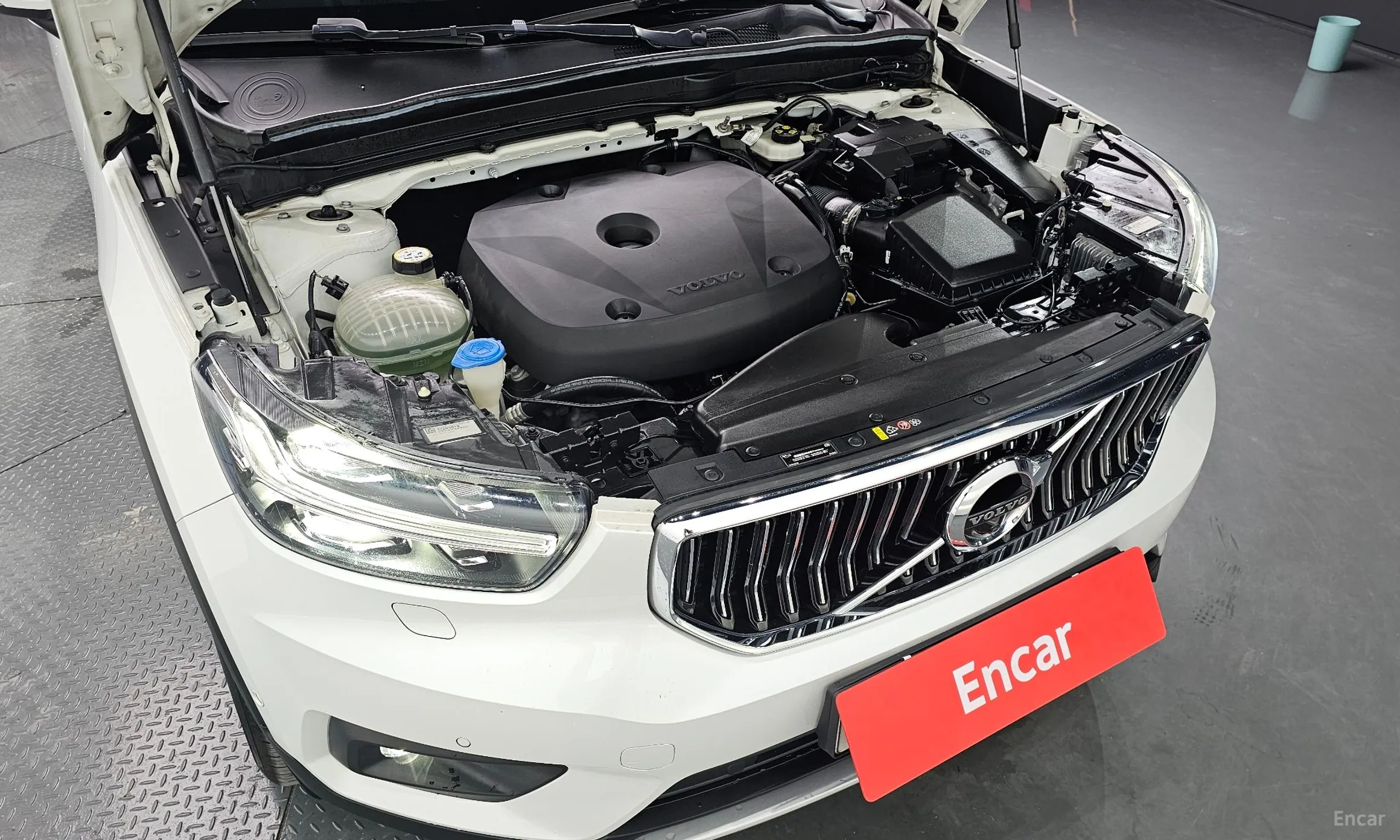 Volvo XC40 превью 6