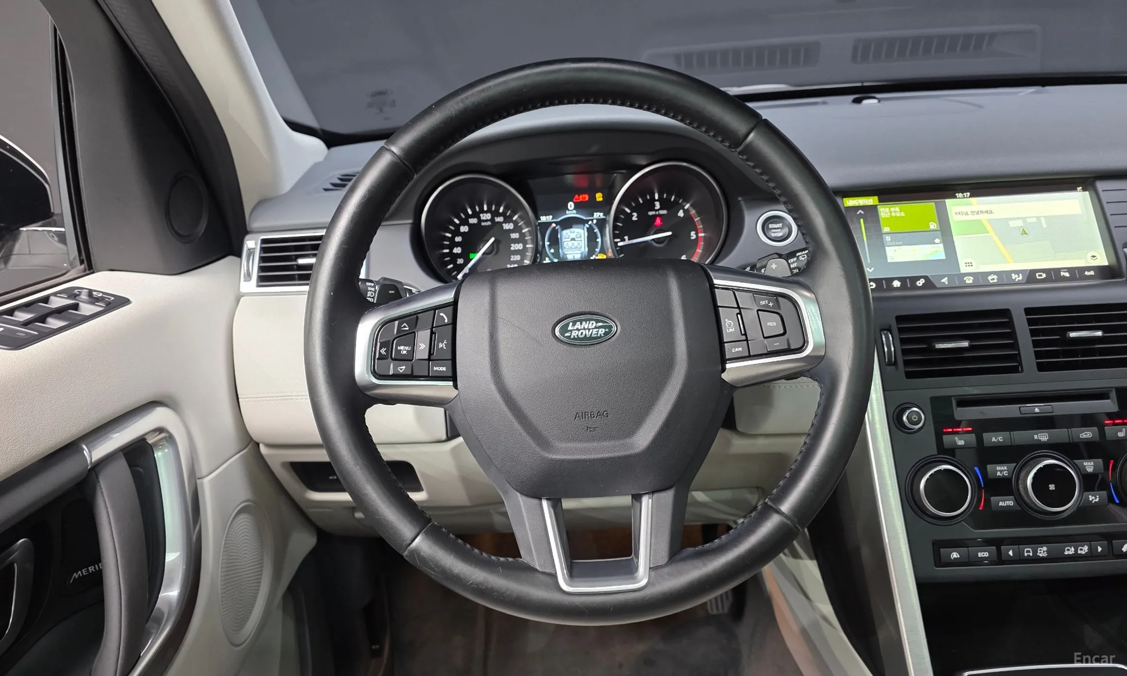 Land Rover Discovery Sports превью 14