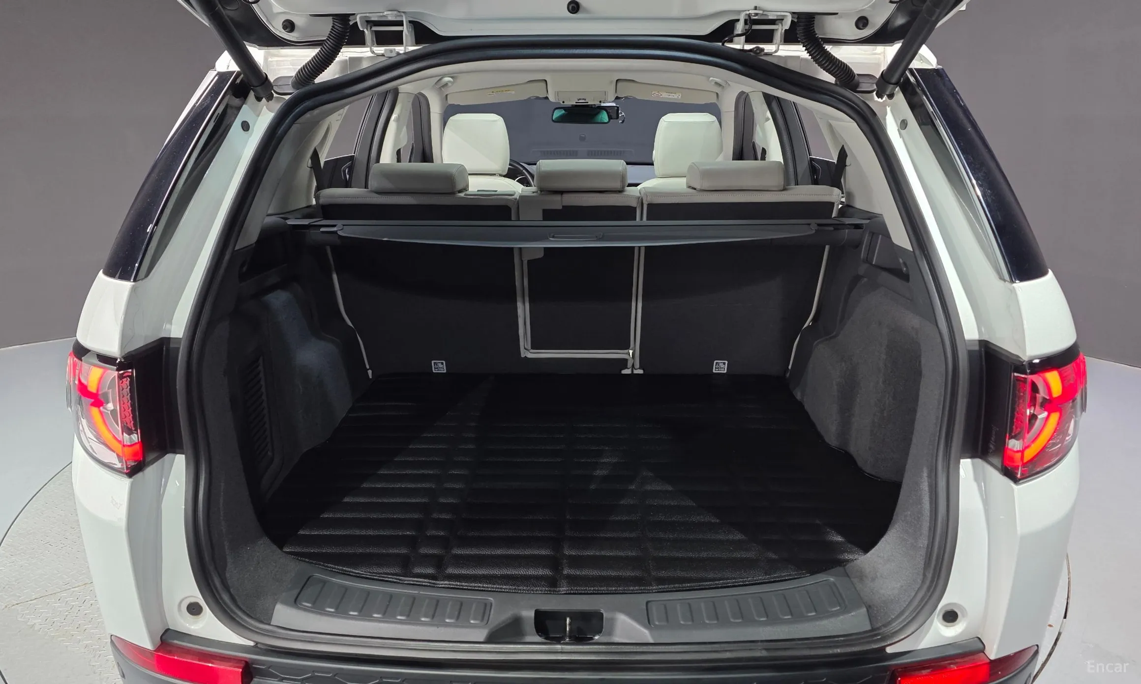 Land Rover Discovery Sports превью 18