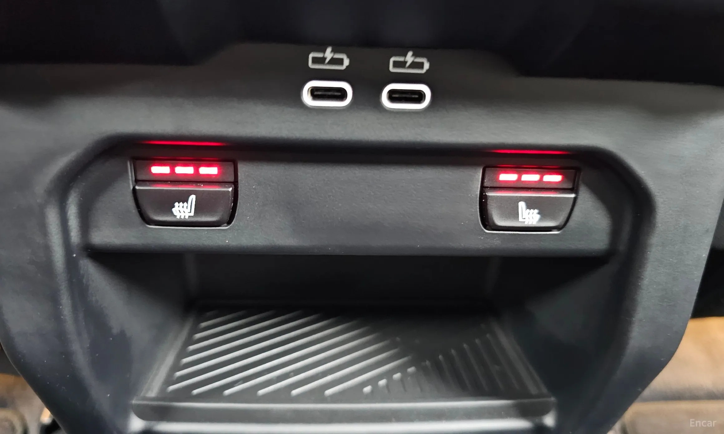 BMW 5 Series (G60) превью 12
