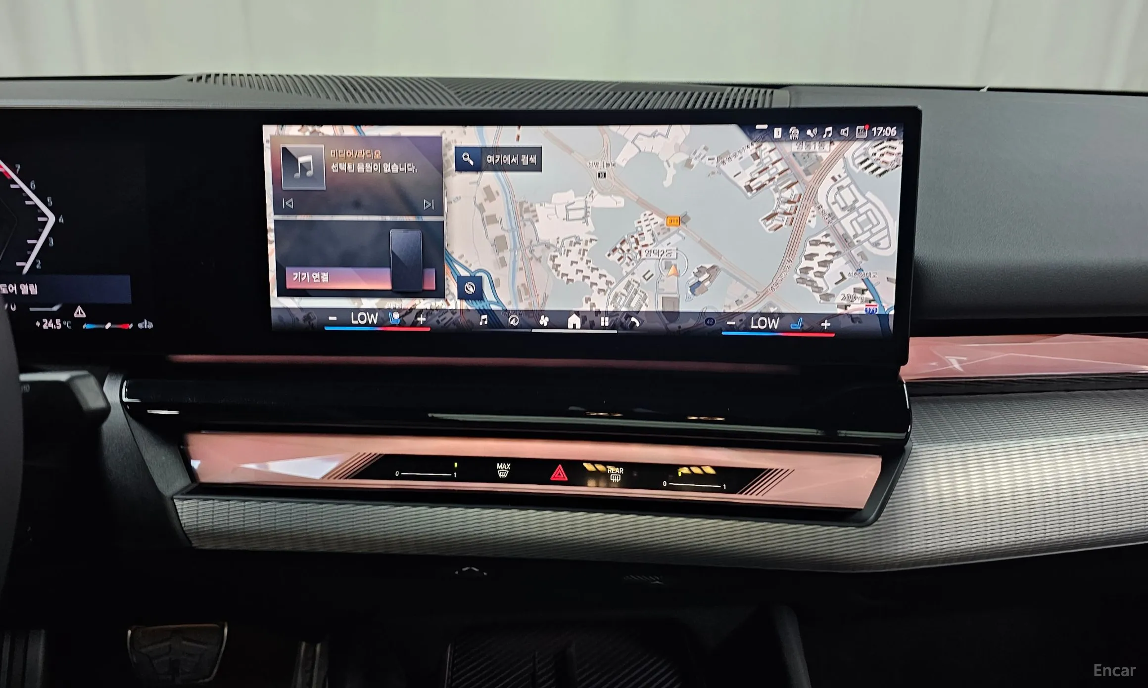 BMW 5 Series (G60) превью 14
