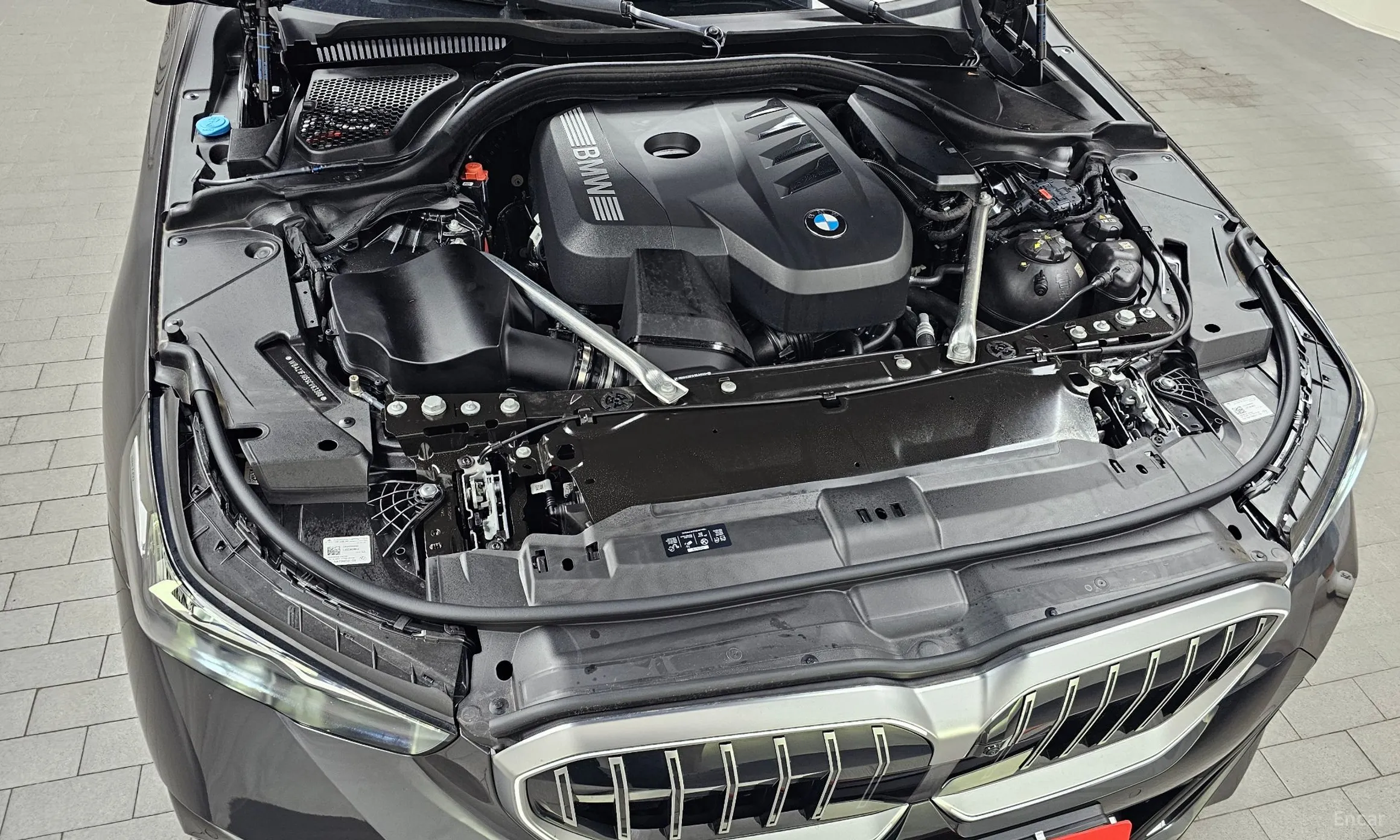 BMW 5 Series (G60) превью 6
