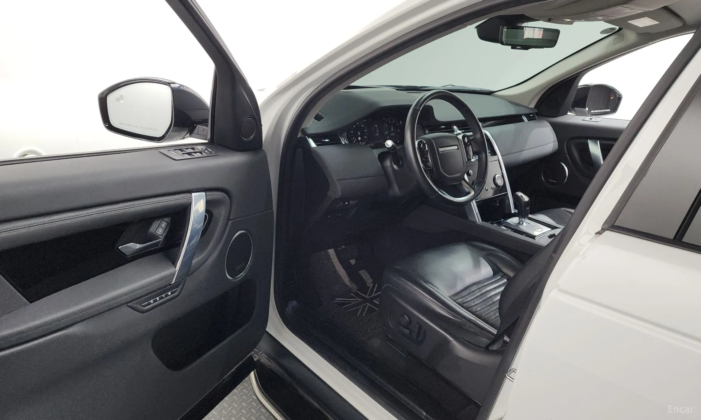 Land Rover Discovery Sports превью 10