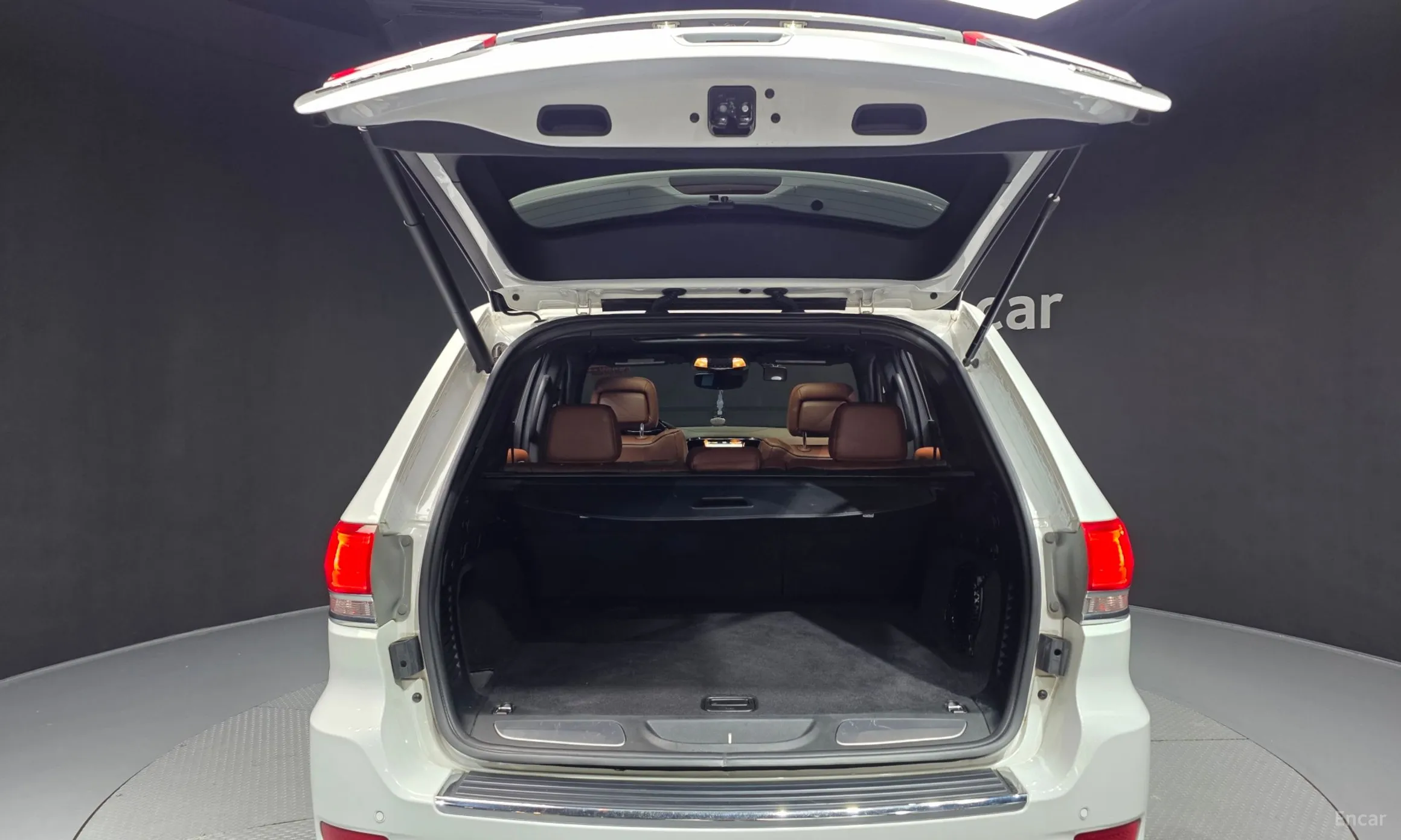 Jeep Grand Cherokee превью 20